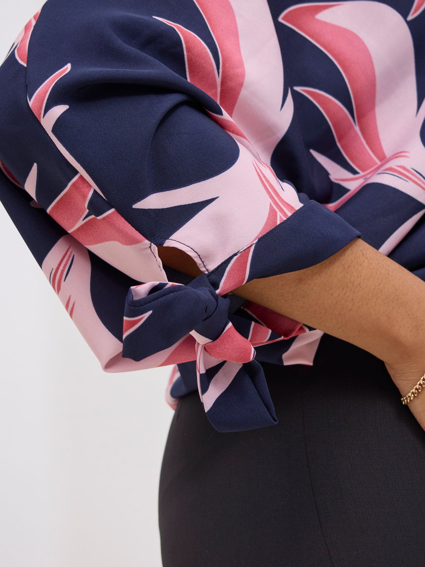 Vivo Sanali Batwing Tie Top - Navy Blush Pink Print