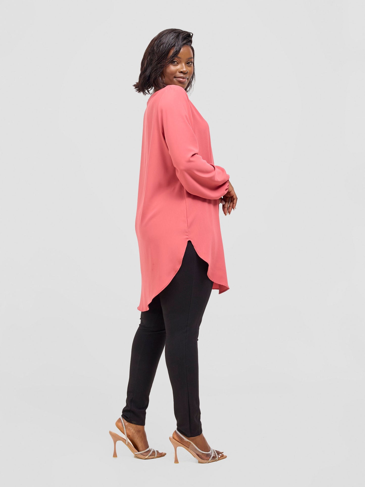 Vivo Basic Tsavo Scalloped Chiffon Top - Coral