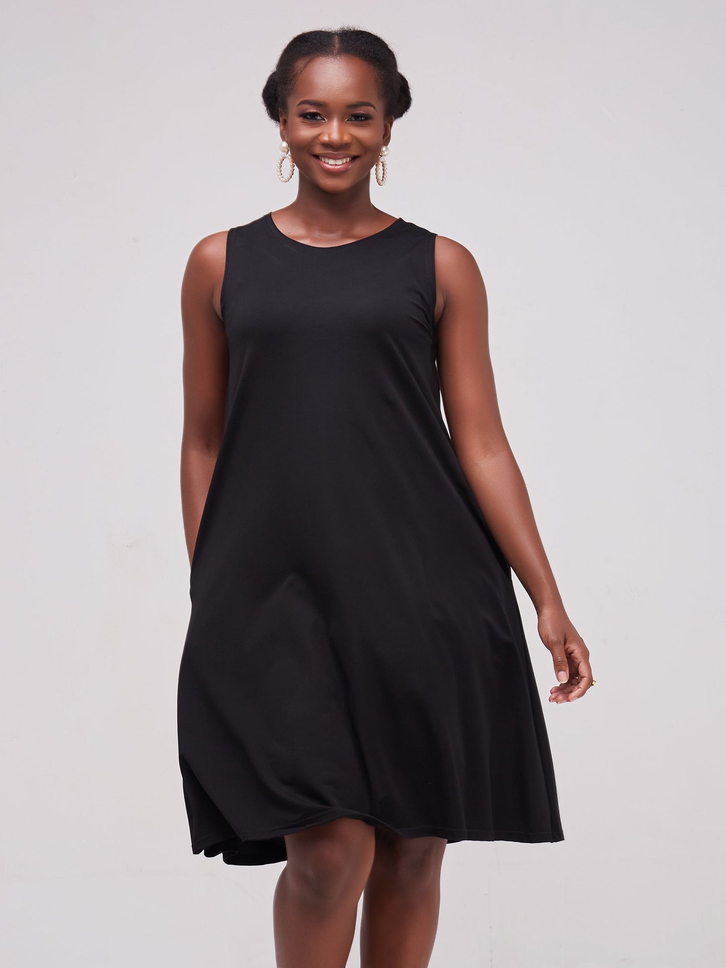 Vivo Basic Sleeveless Kena Tent Dress - Black