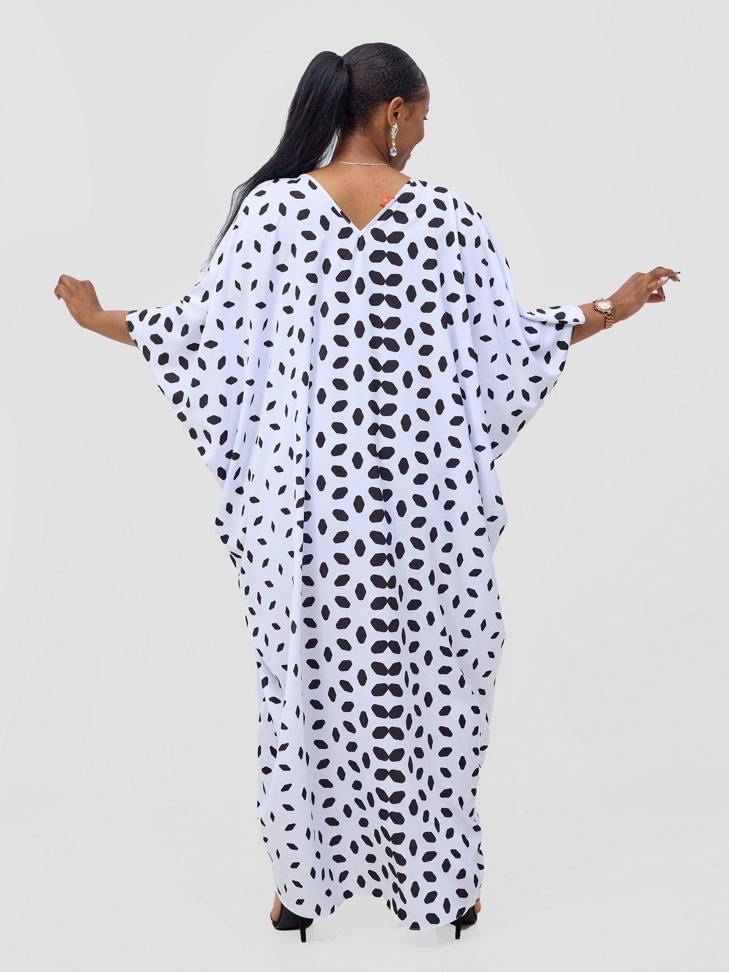 Vivo Ayla Maxi Kaftan Dress - White / Black Ila Print