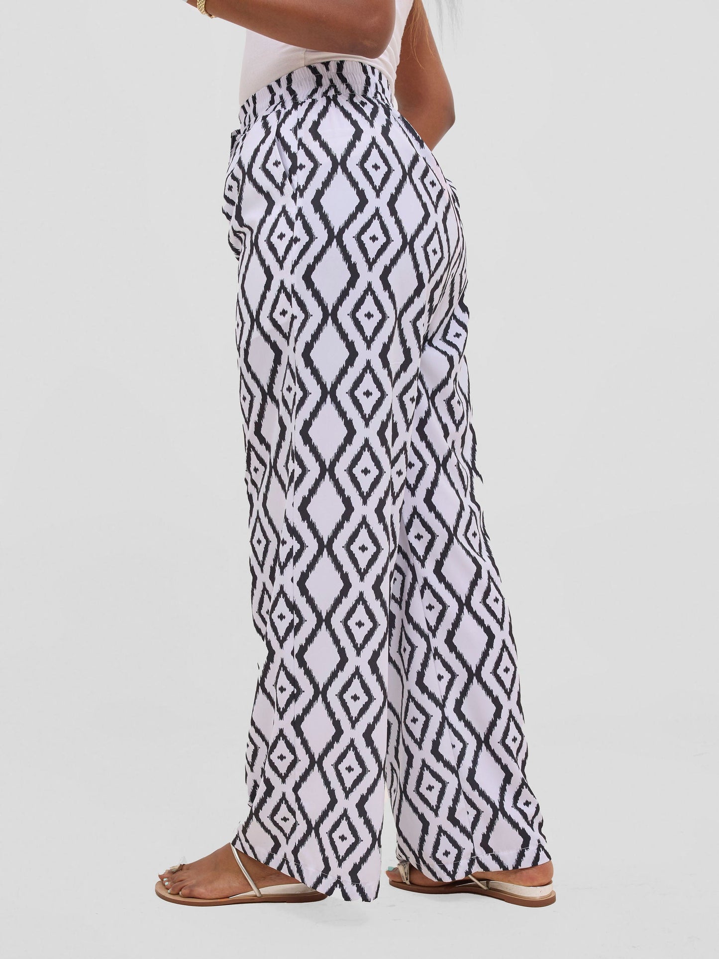 Vivo Seli Wide Leg Pants - White / Black Esli Print