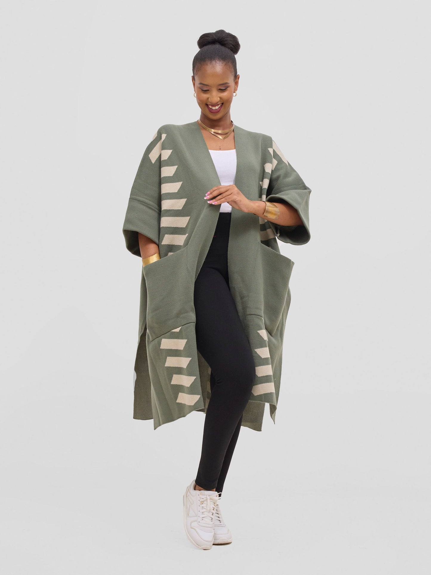 Safari Dila Poncho - Dark Sage / Ivory