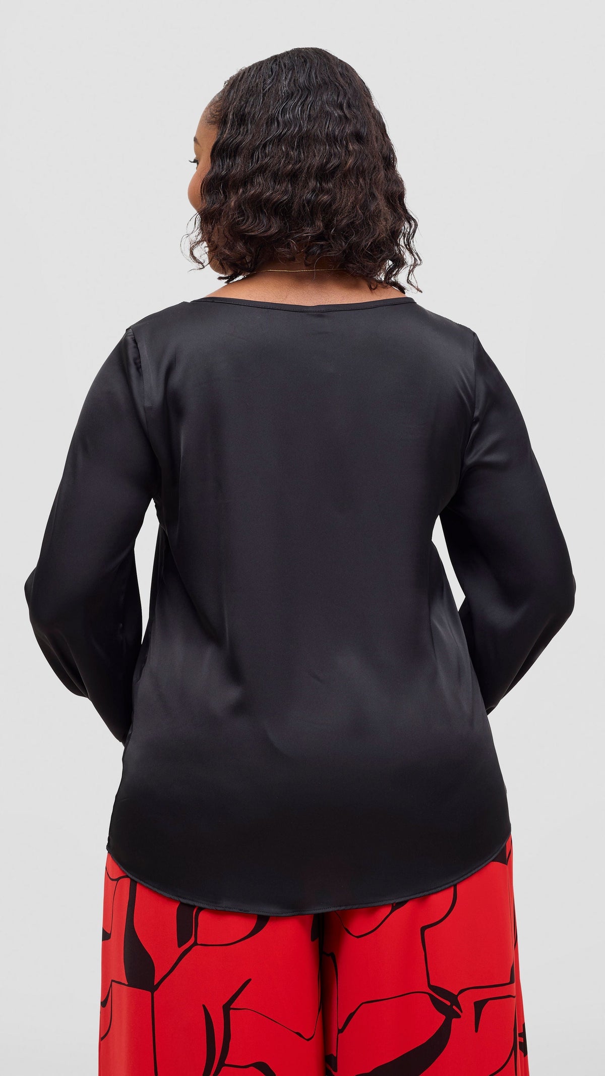 Vivo Tatili Bishop Long Sleeve Top in Satin - Black