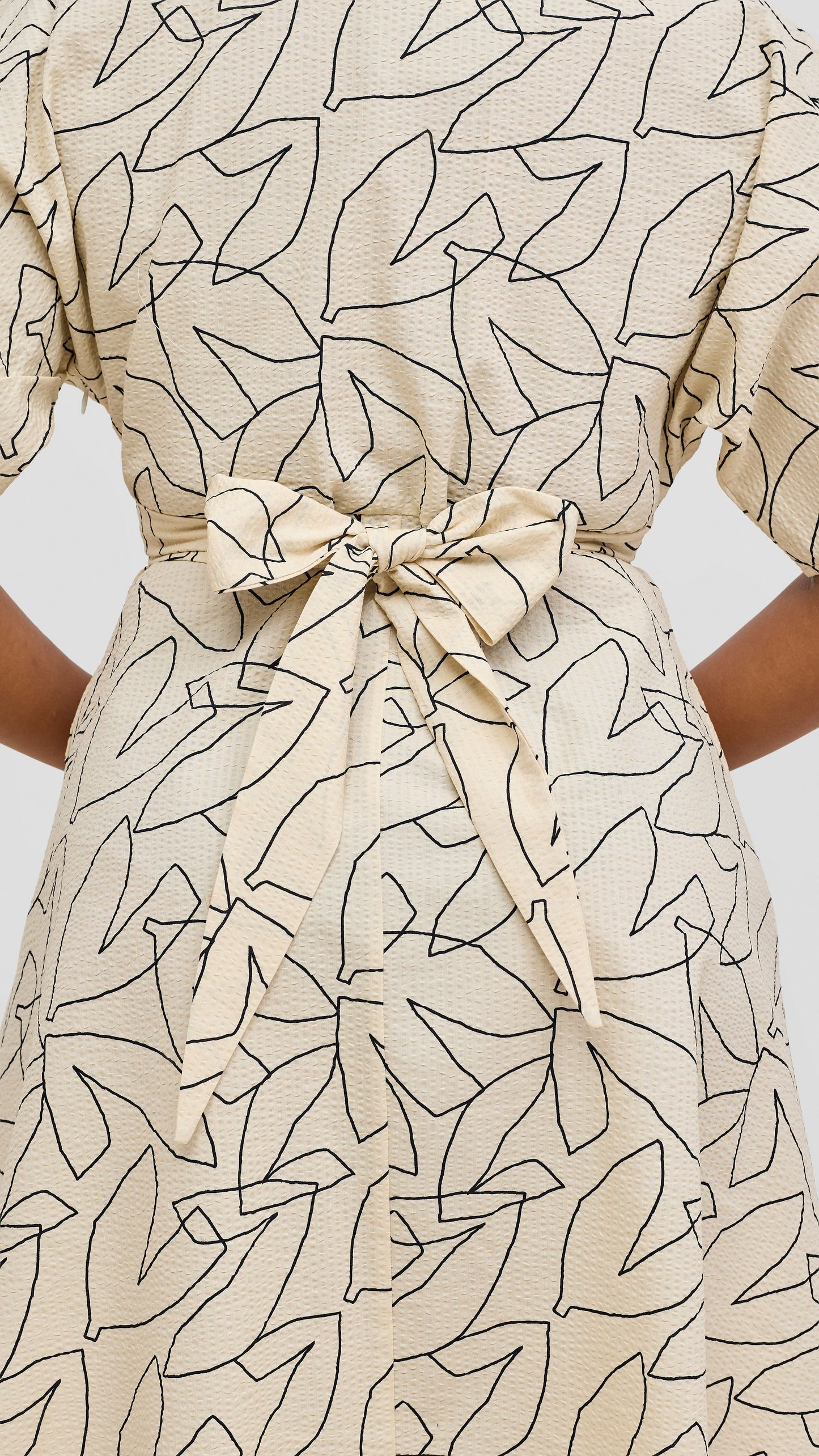 Safari by Vivo Zehra Tie Waist Kimono Dress - Cream / Black Print