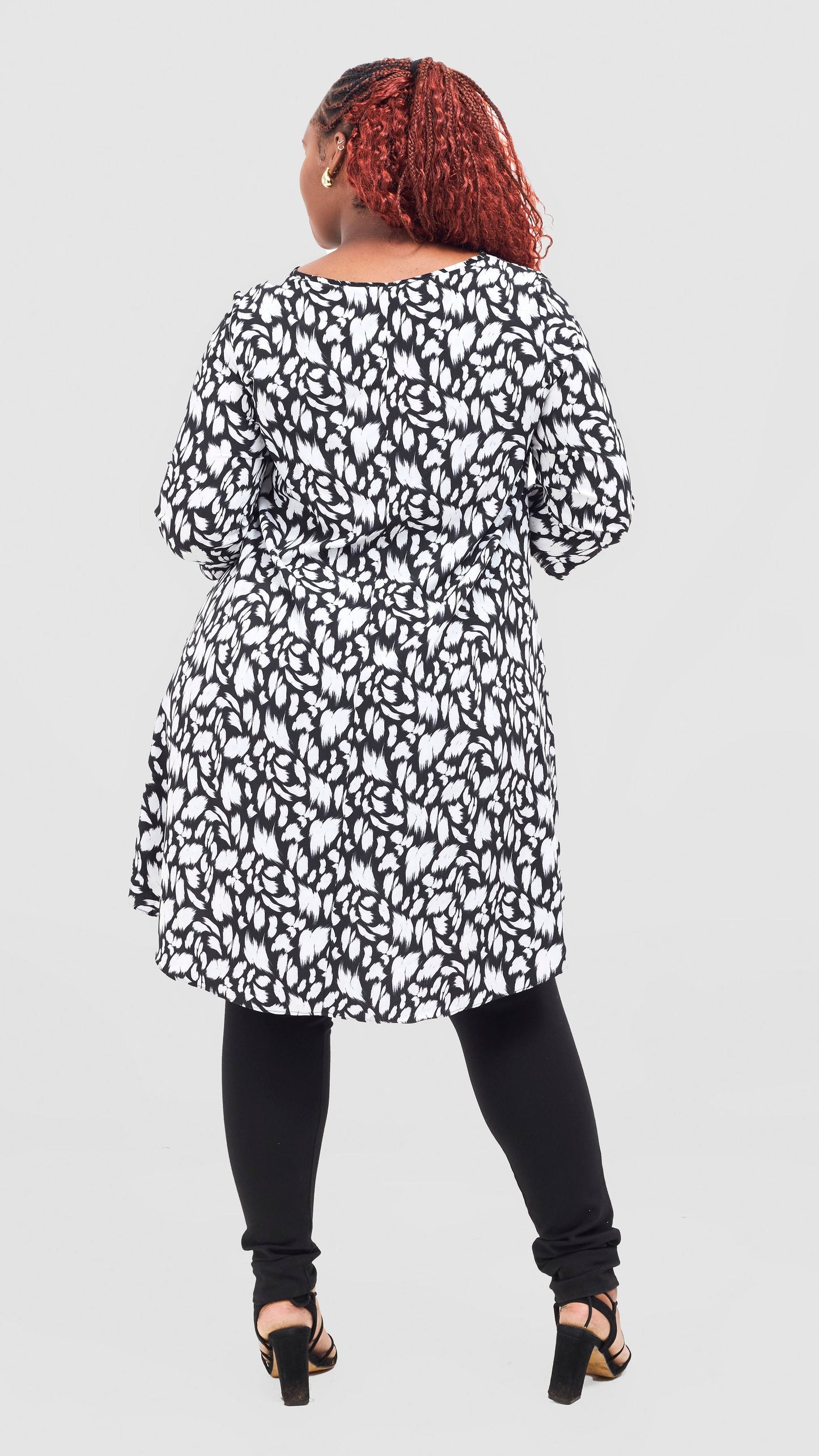 Vivo Maisha 3/4 Sleeve High Low Top - Black / White Print