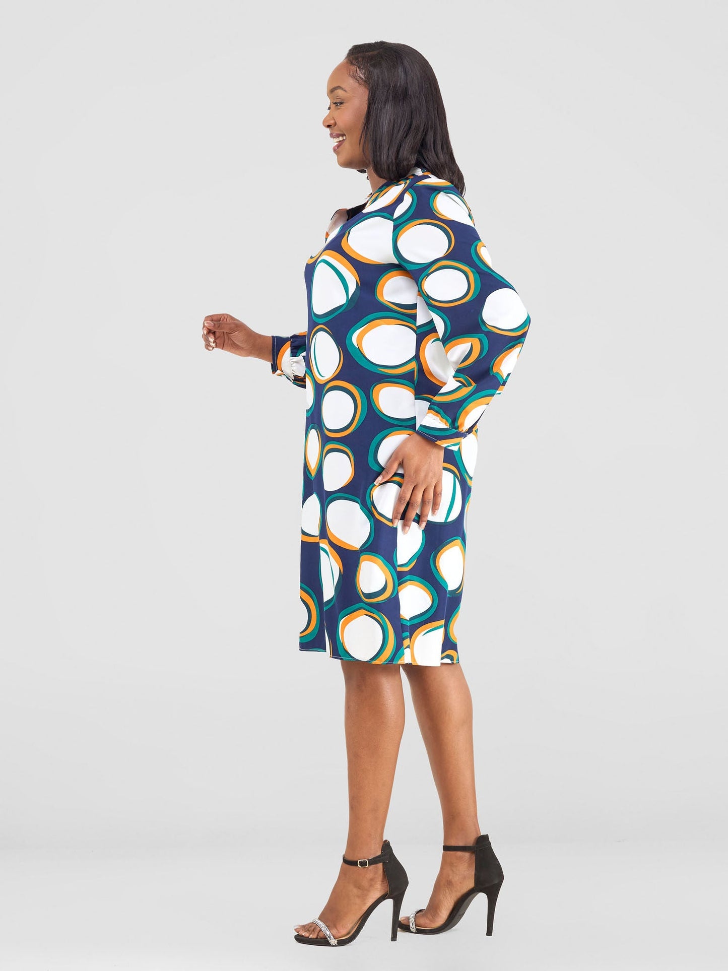 Vivo Zena Long Sleeve Mandarin Collar Shift Dress - White / Teal Polka Print