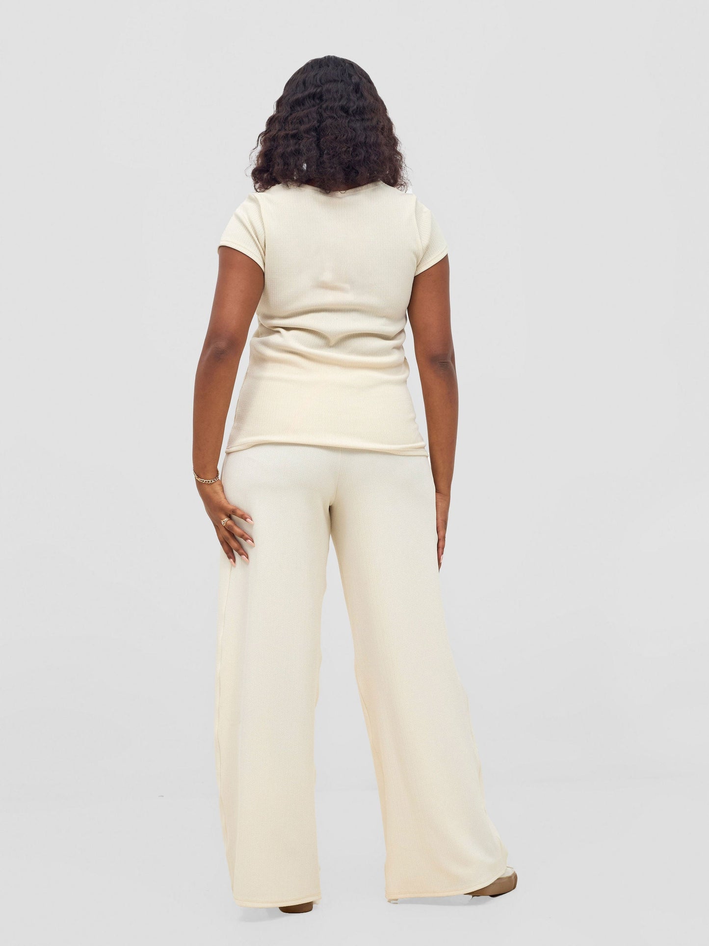Vivo Chela Basic Cap Sleeve Top - Buttermilk
