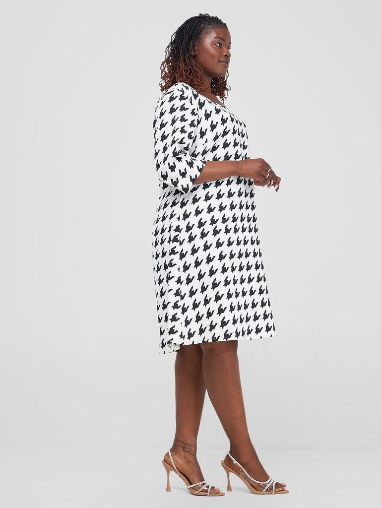 Vivo Pendo 3/4 Sleeve A Line Dress - White / Black Houndstooth Print