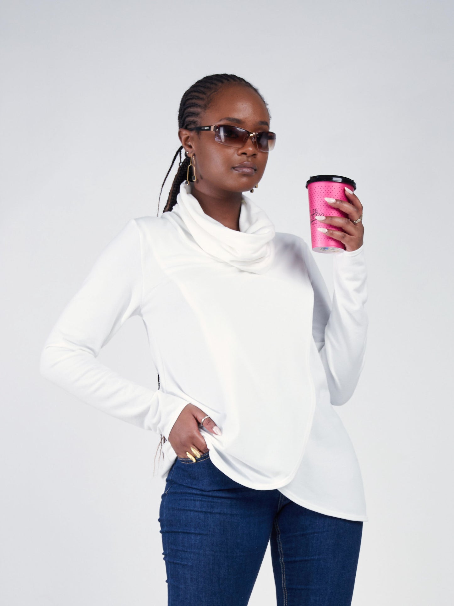 Vivo Basic Tulip Sweater - White