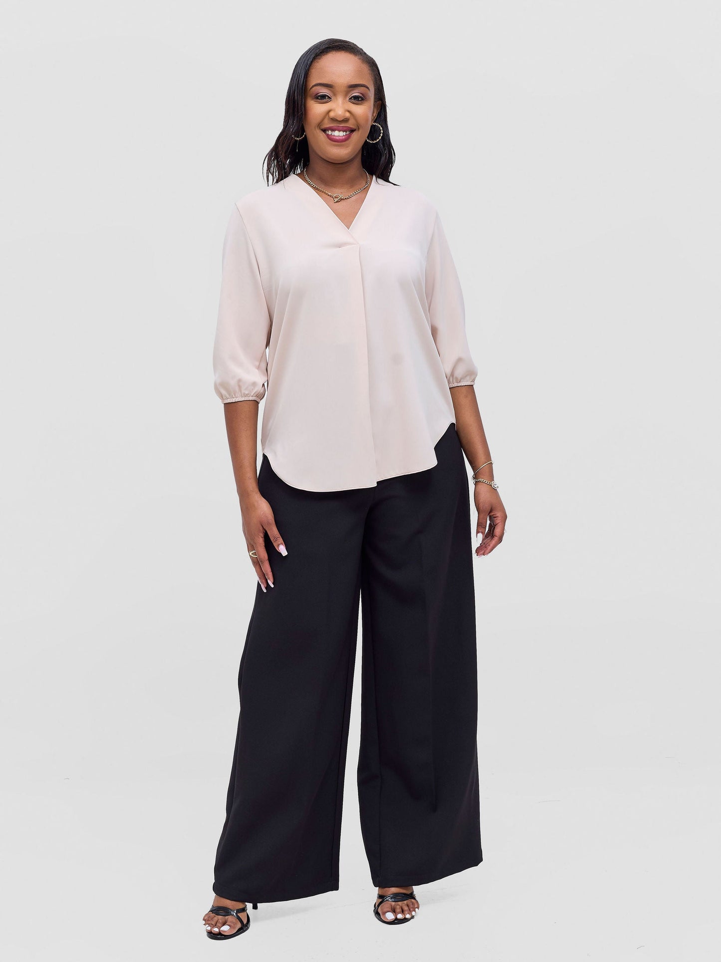 Vivo Dua 3/4 Sleeved V Neck Shirt - Taupe