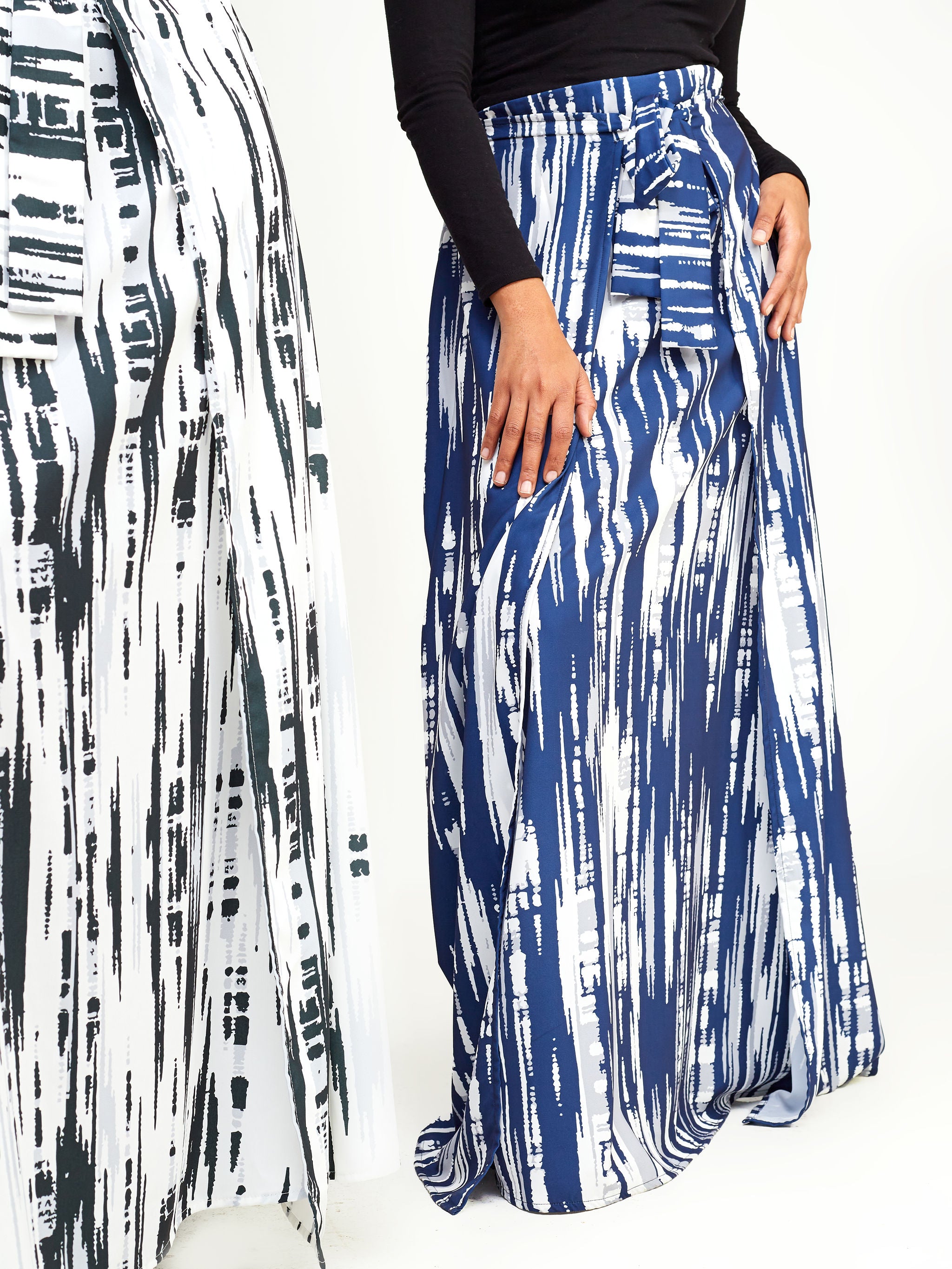 Vivo Wastani Panelled Maxi Skirt - Navy Blue / Grey Abstract Print