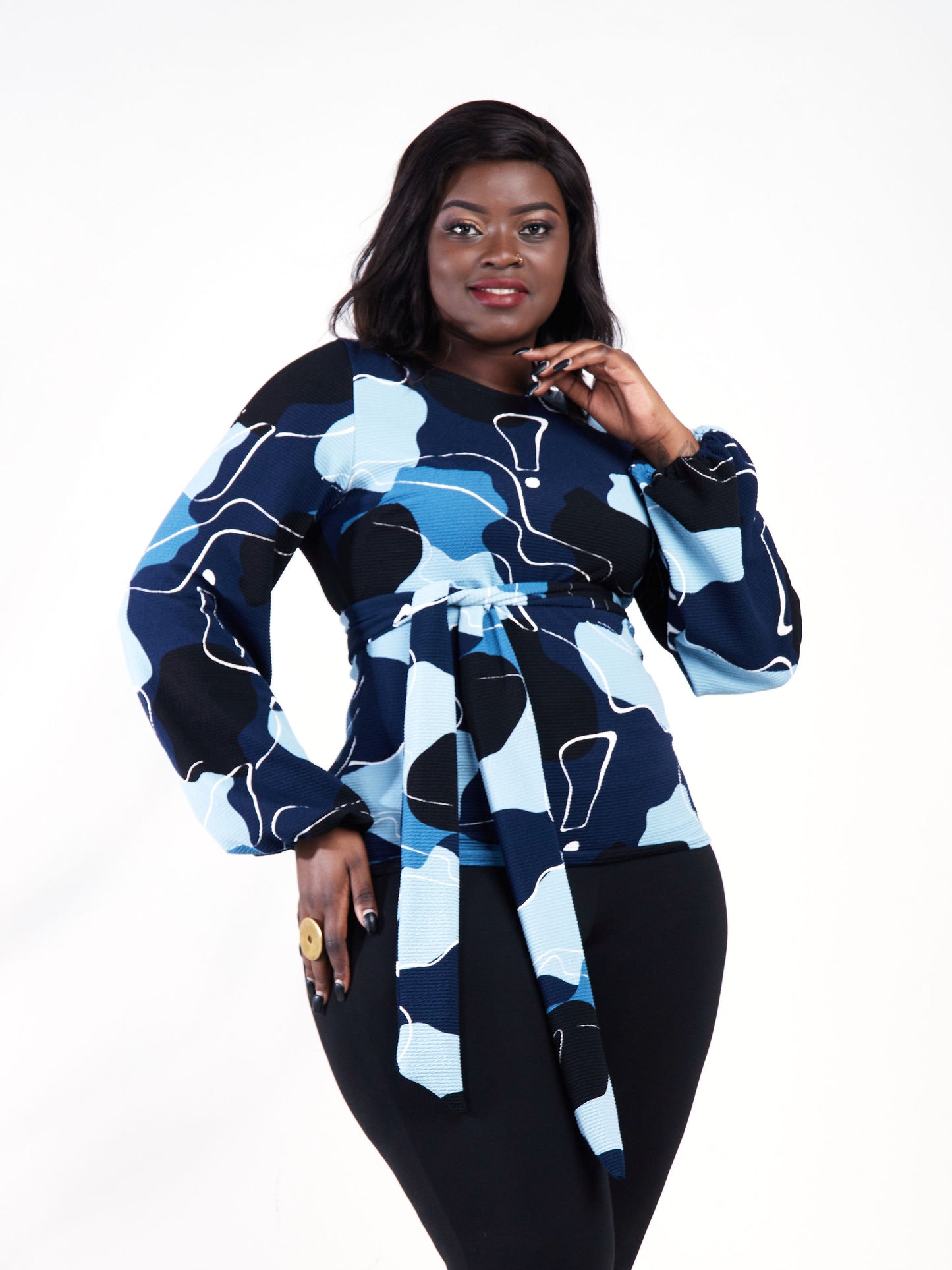 Vivo Basic Olivia Bishop Sleeve Top - Navy Blue / White Abstract Print