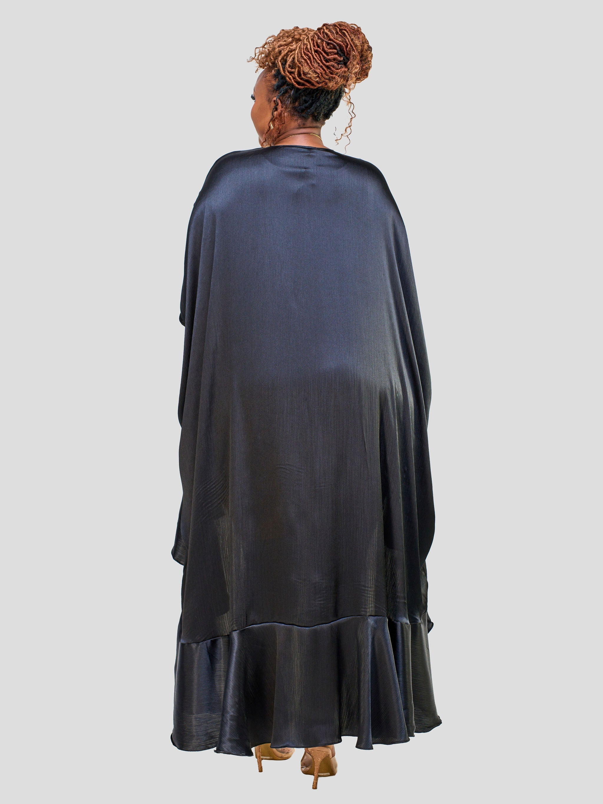 Vivo Nimali Satin Flounce Kimono - Black
