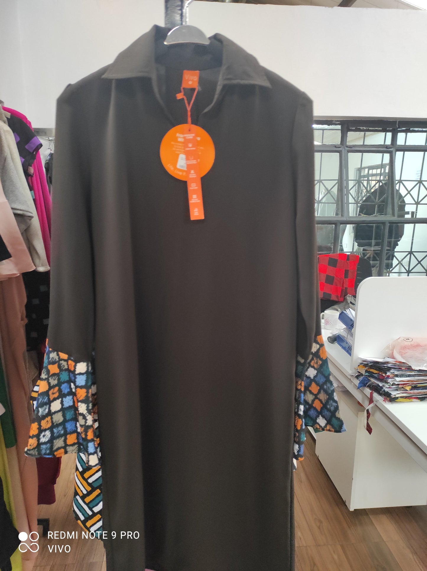 Vivo Jasiri Angel Flounce Sleeve Dress - Dark Brown / Teal Print