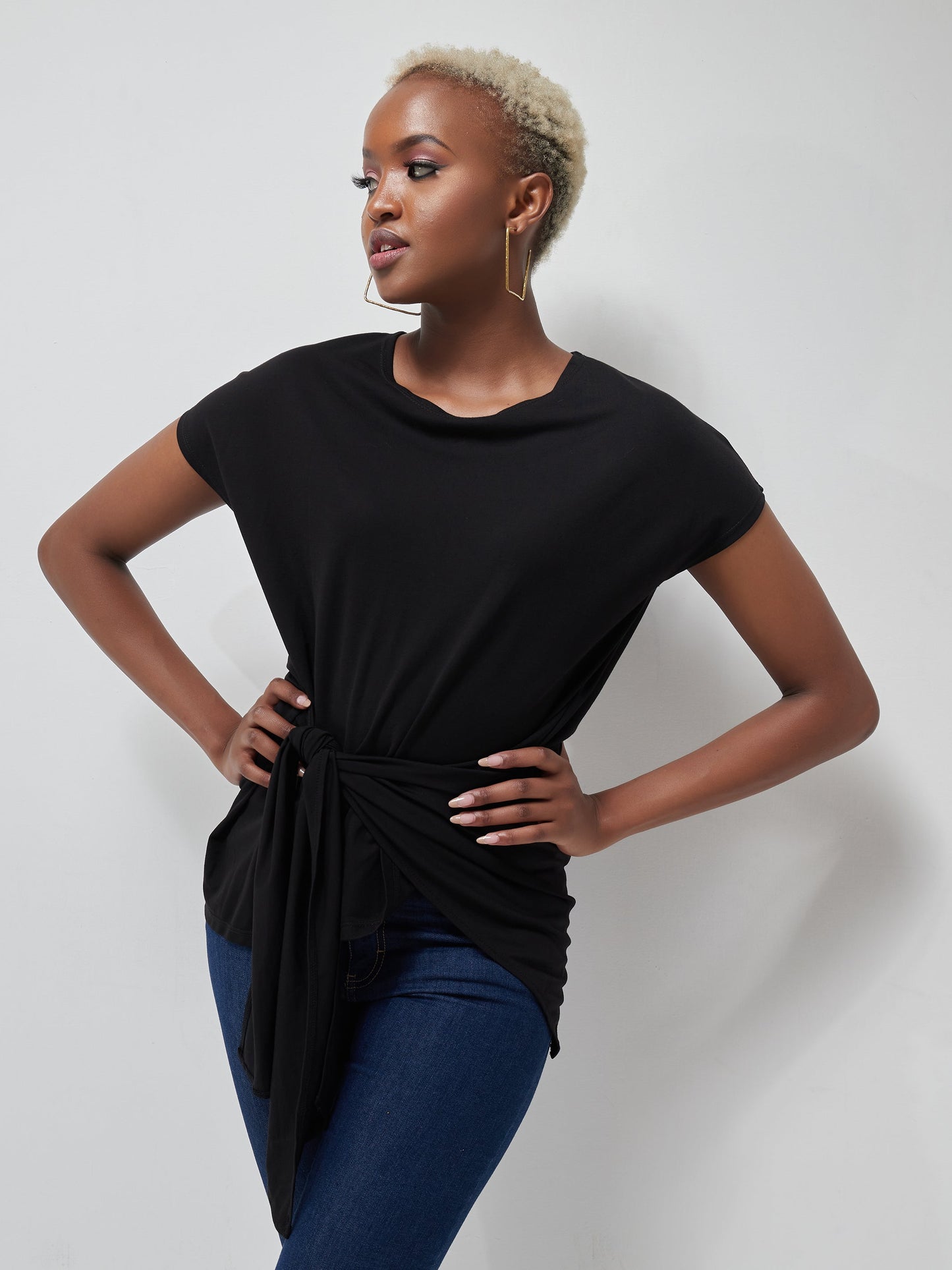 Vivo Waridi Asymmetric Top - Black