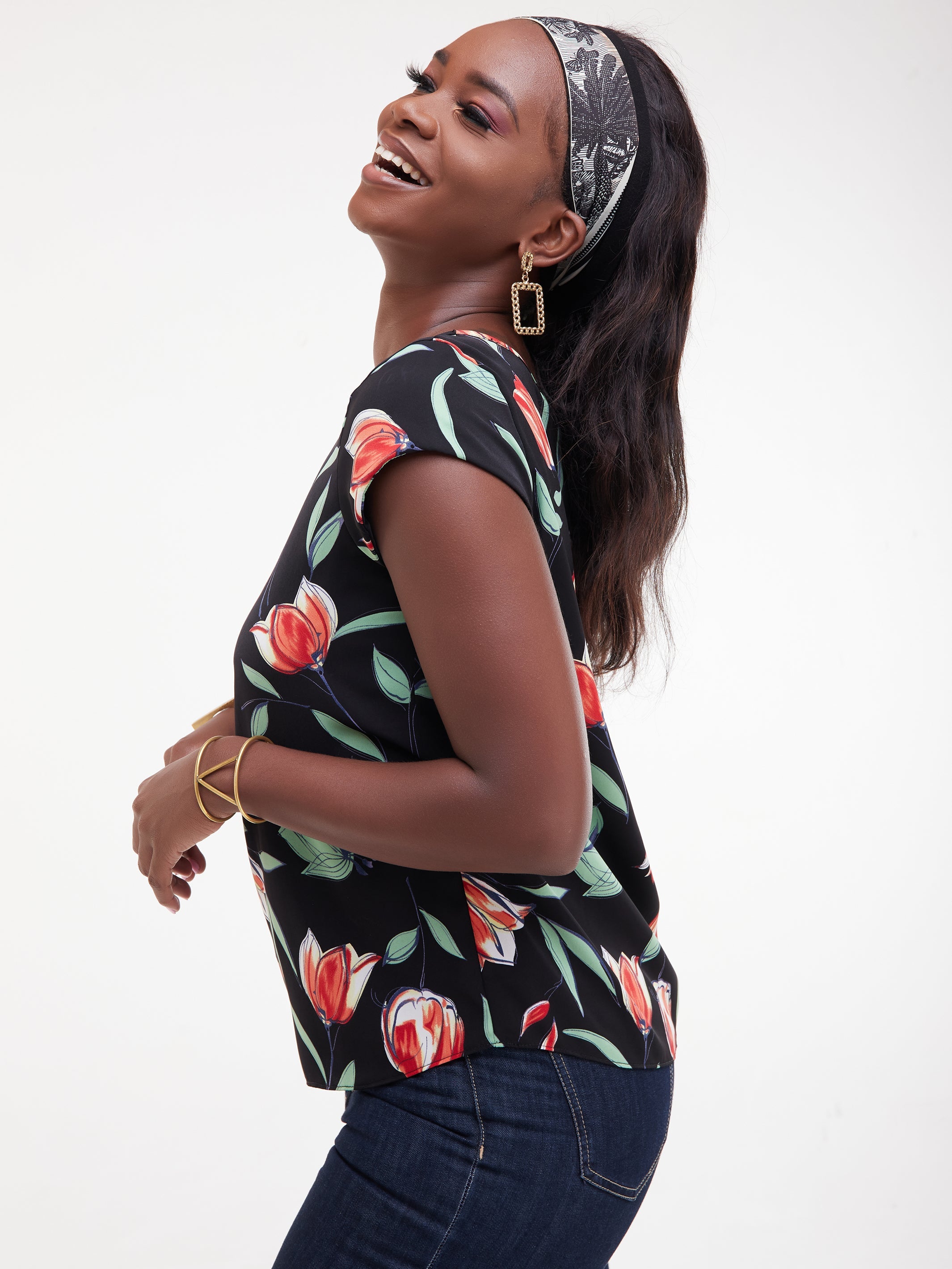 Vivo Basic Crepe Cap Sleeved Top - Navy / Red Print
