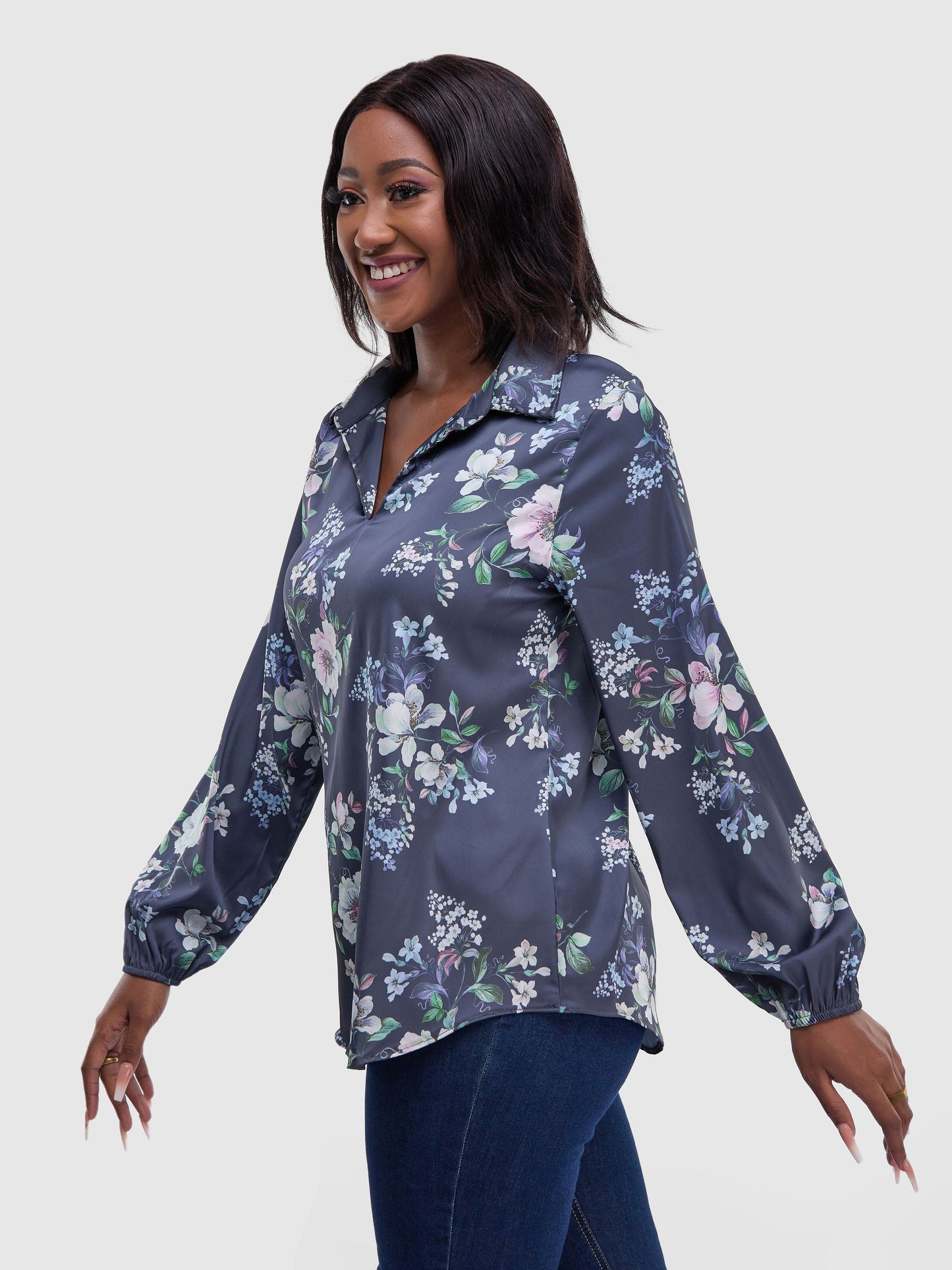 Vivo Zuri Long Sleeved Blouse - Navy Blue Floral Print