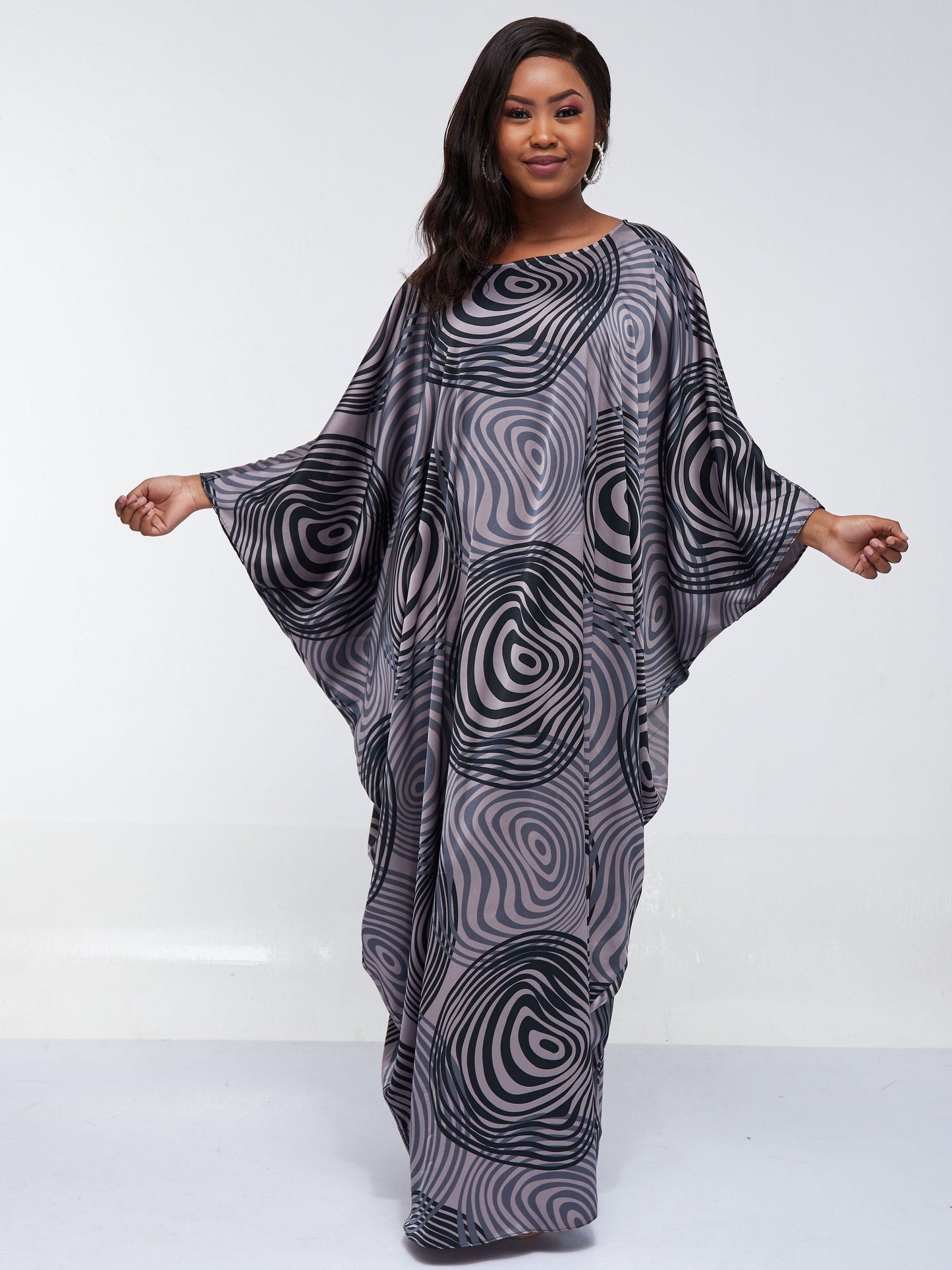 Vivo Lani Maxi Dress - Grey / Black Print