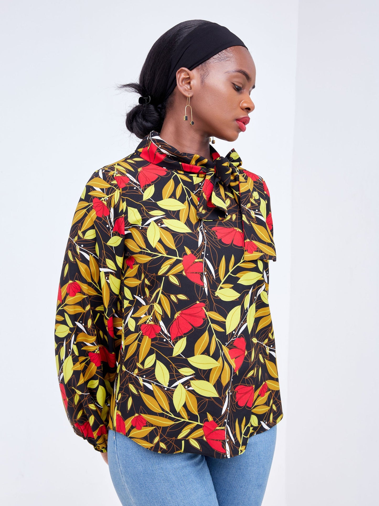 Vivo Bissa Bishop Long Sleeved Top - Black / Yellow Floral Print