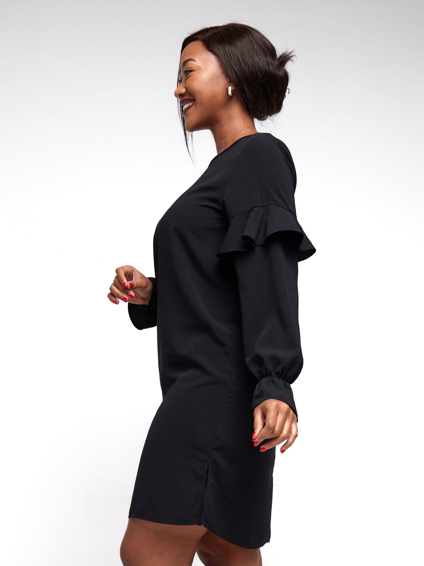 Vivo Ziwa Ruffle Long Sleeve Shift Dress (Petite) - Black