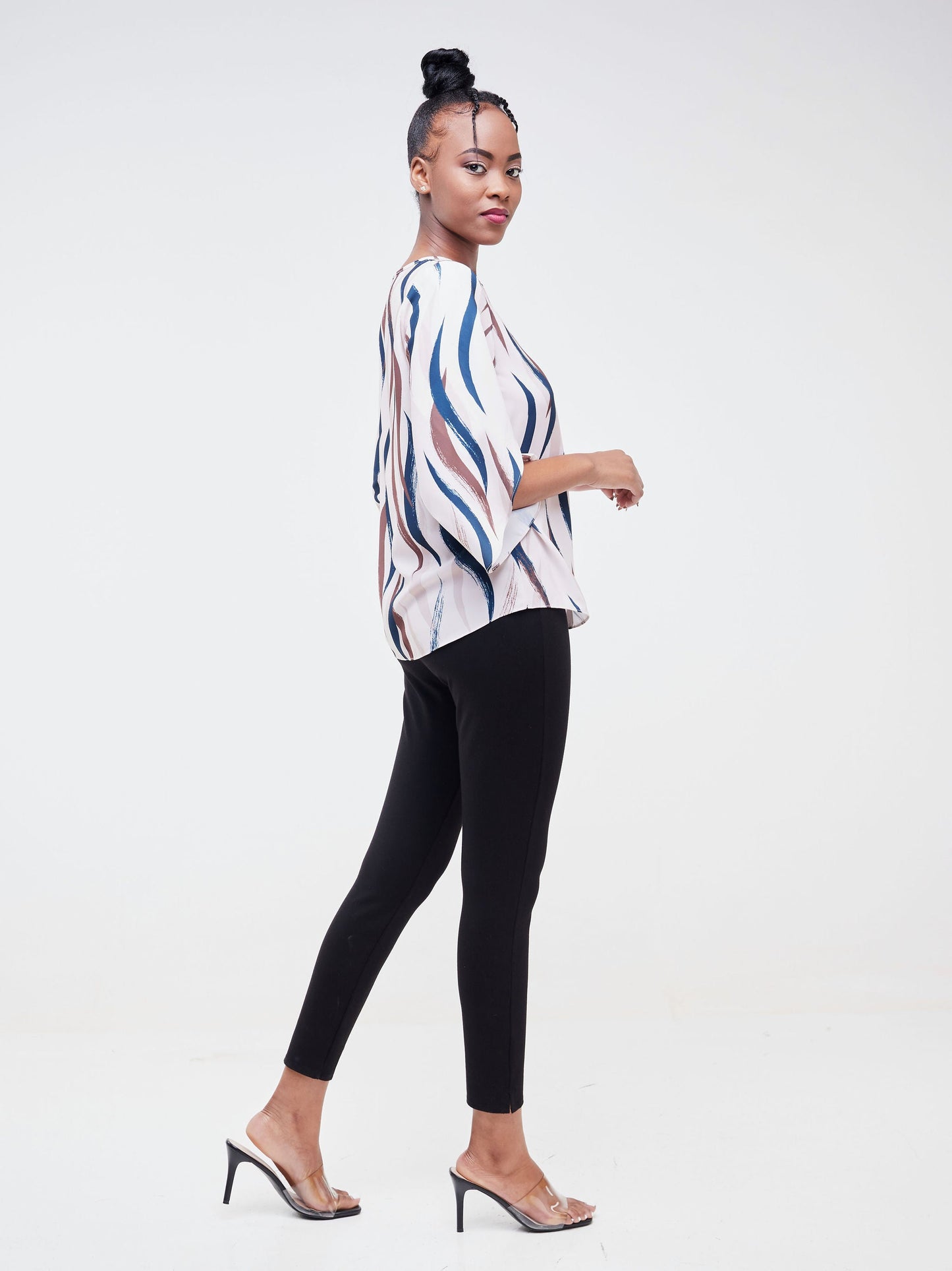 Vivo Lalea 3/4 Sleeve Top - Cream / Brown Abstract Print