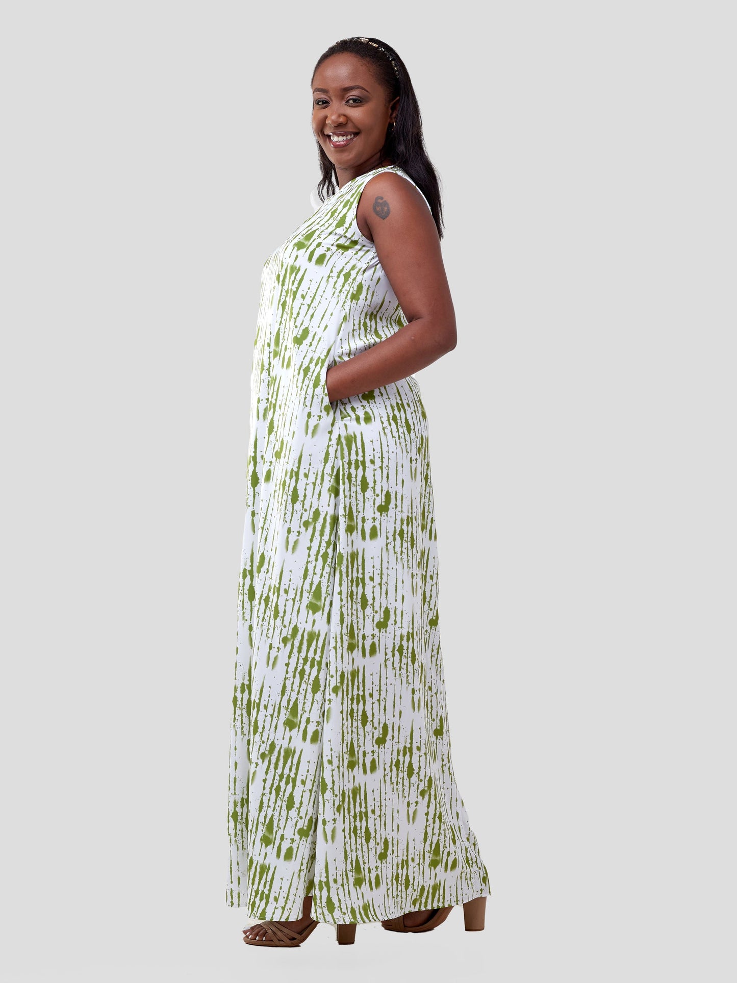 Vivo Basic Sleeveless Tent Maxi Dress - White / Green Print