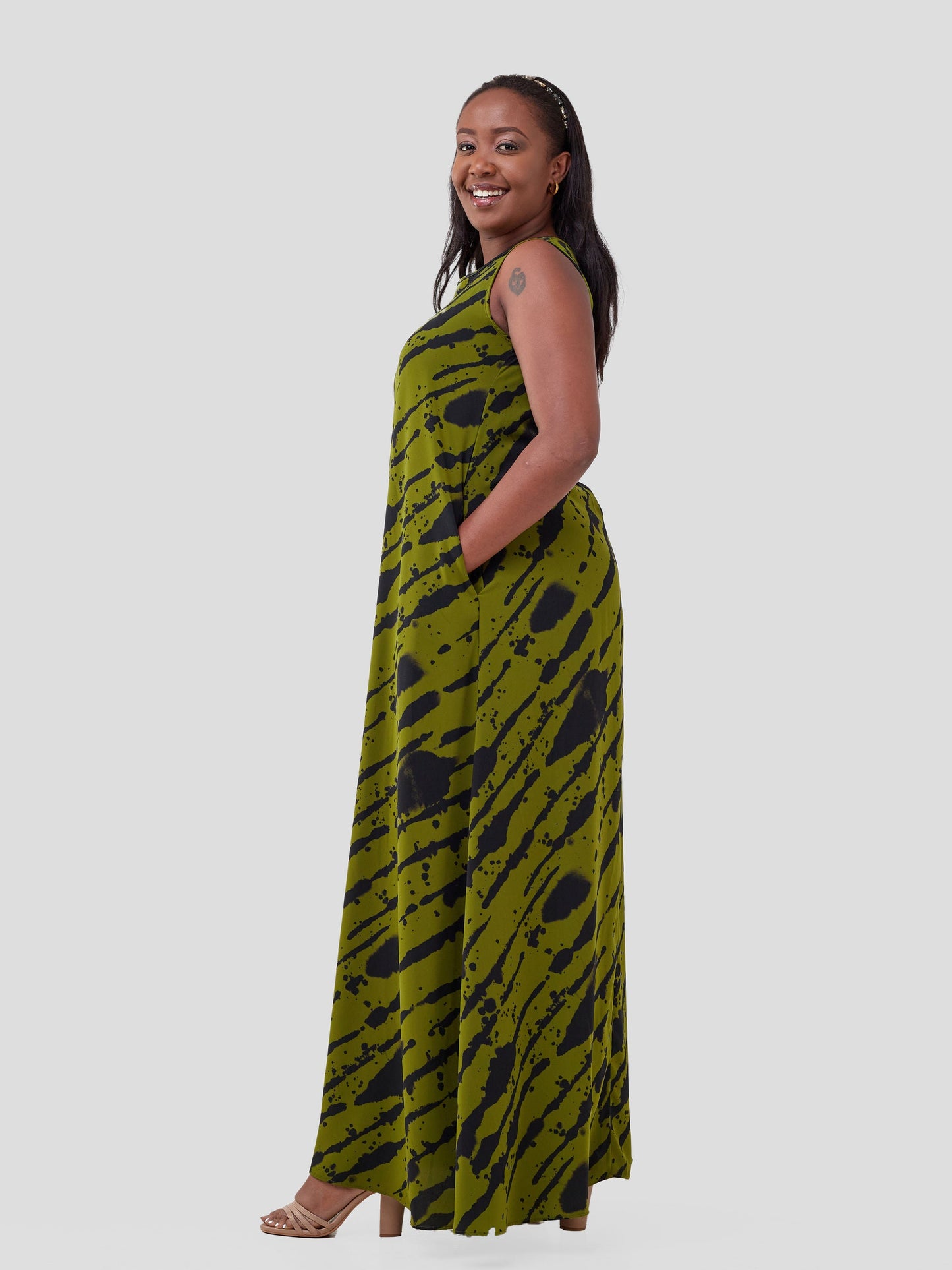 Vivo Basic Sleeveless Tent Maxi Dress - Black / Green Print