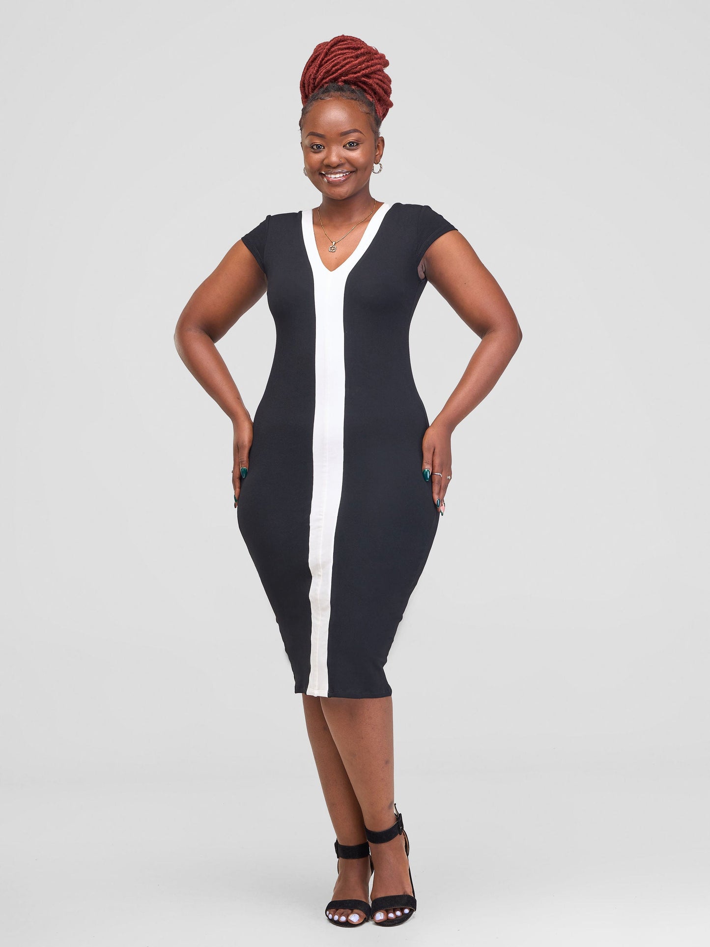 Vivo Arafa V-Neck Bodycon - Black / White