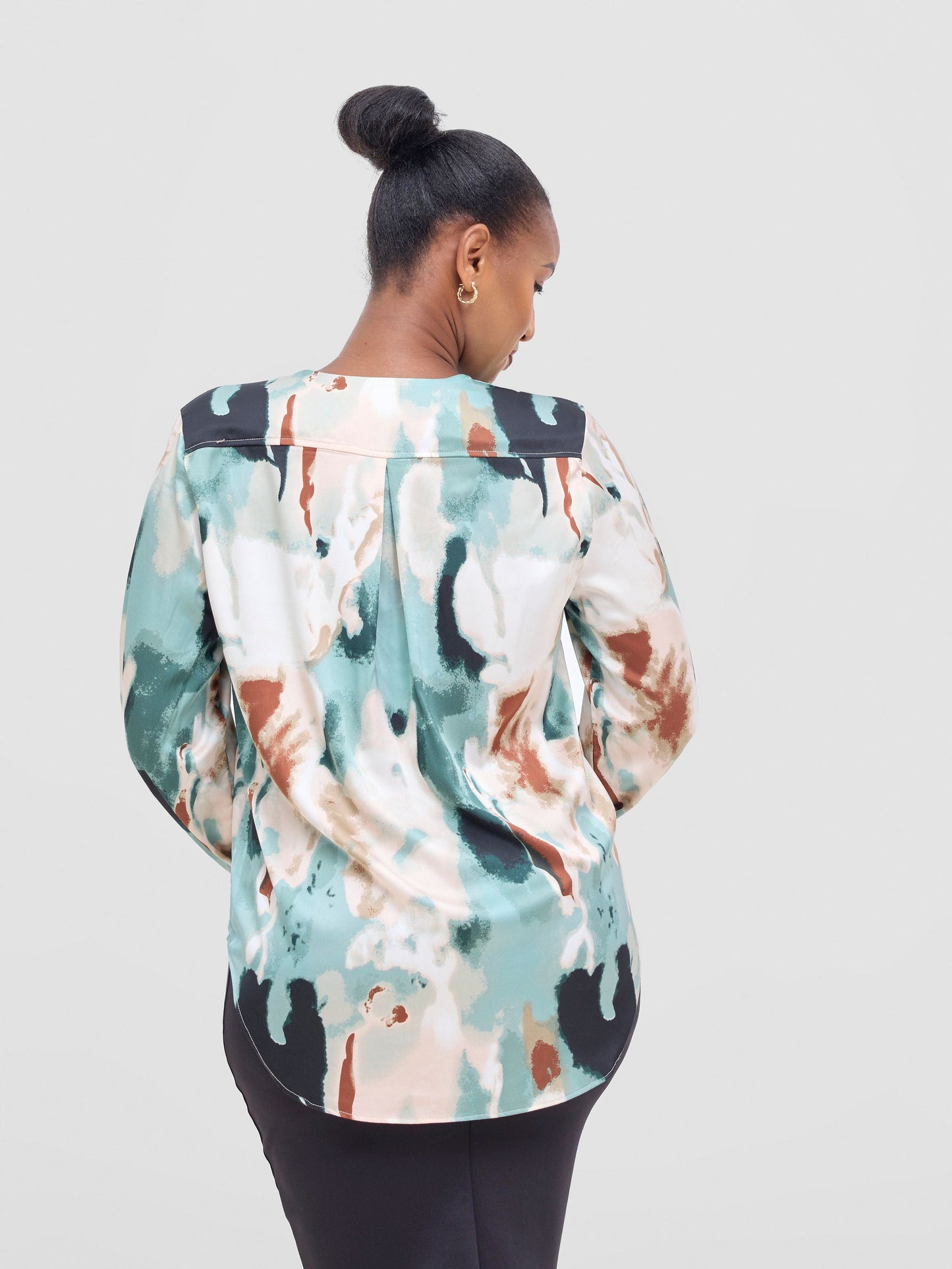 Vivo Dua Satin Bishop Sleeve Top - Cream / Light Green Print