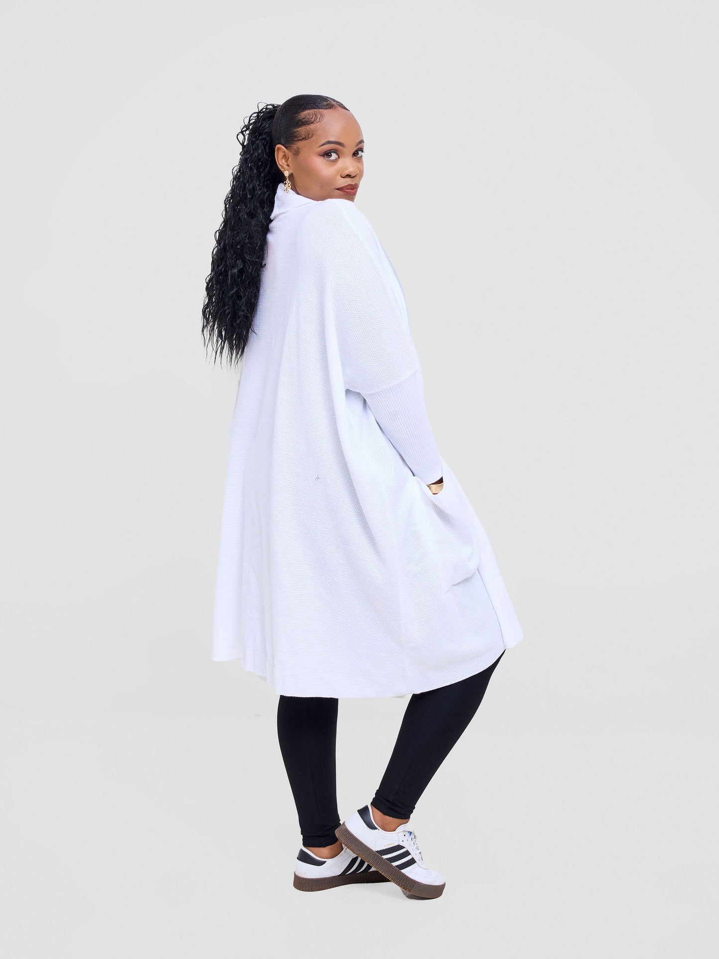 Vivo Cuffed Wide Sweater - White