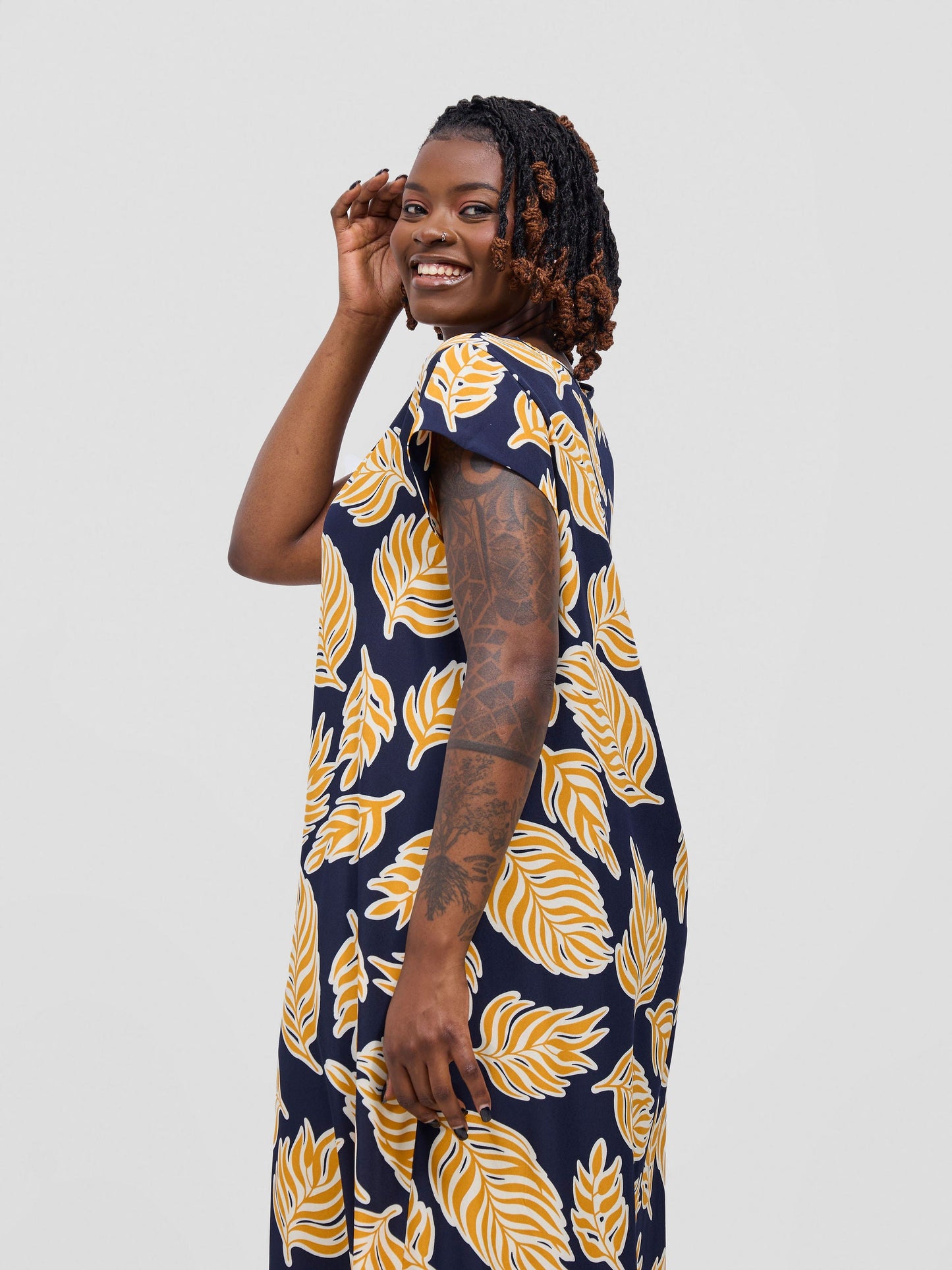 Vivo Sakari Cap Sleeve Maxi Dress - Dark Navy / Mustard Print