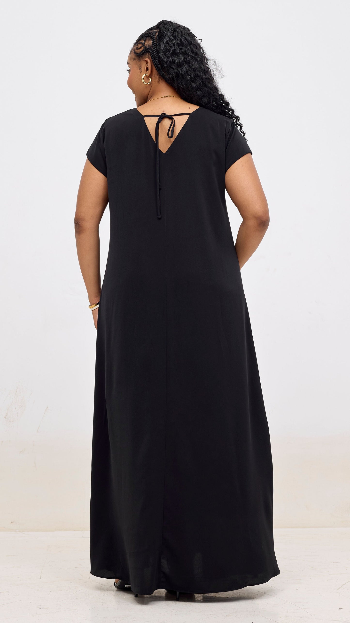 Vivo Kani Cap Sleeve Maxi Dress - Black