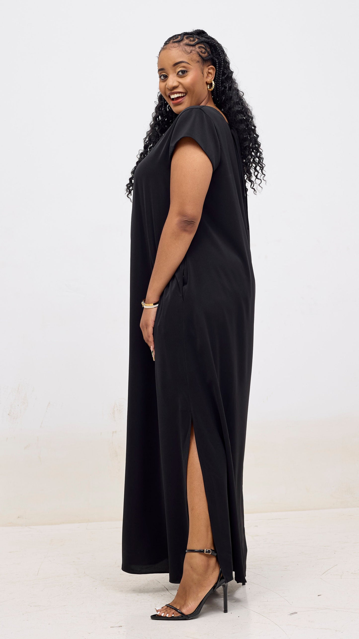 Vivo Kani Cap Sleeve Maxi Dress - Black