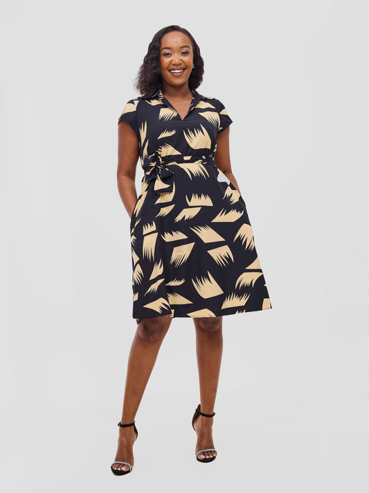 Vivo Zuri Cap Sleeve Knee Length Dress - Black / Beige Print