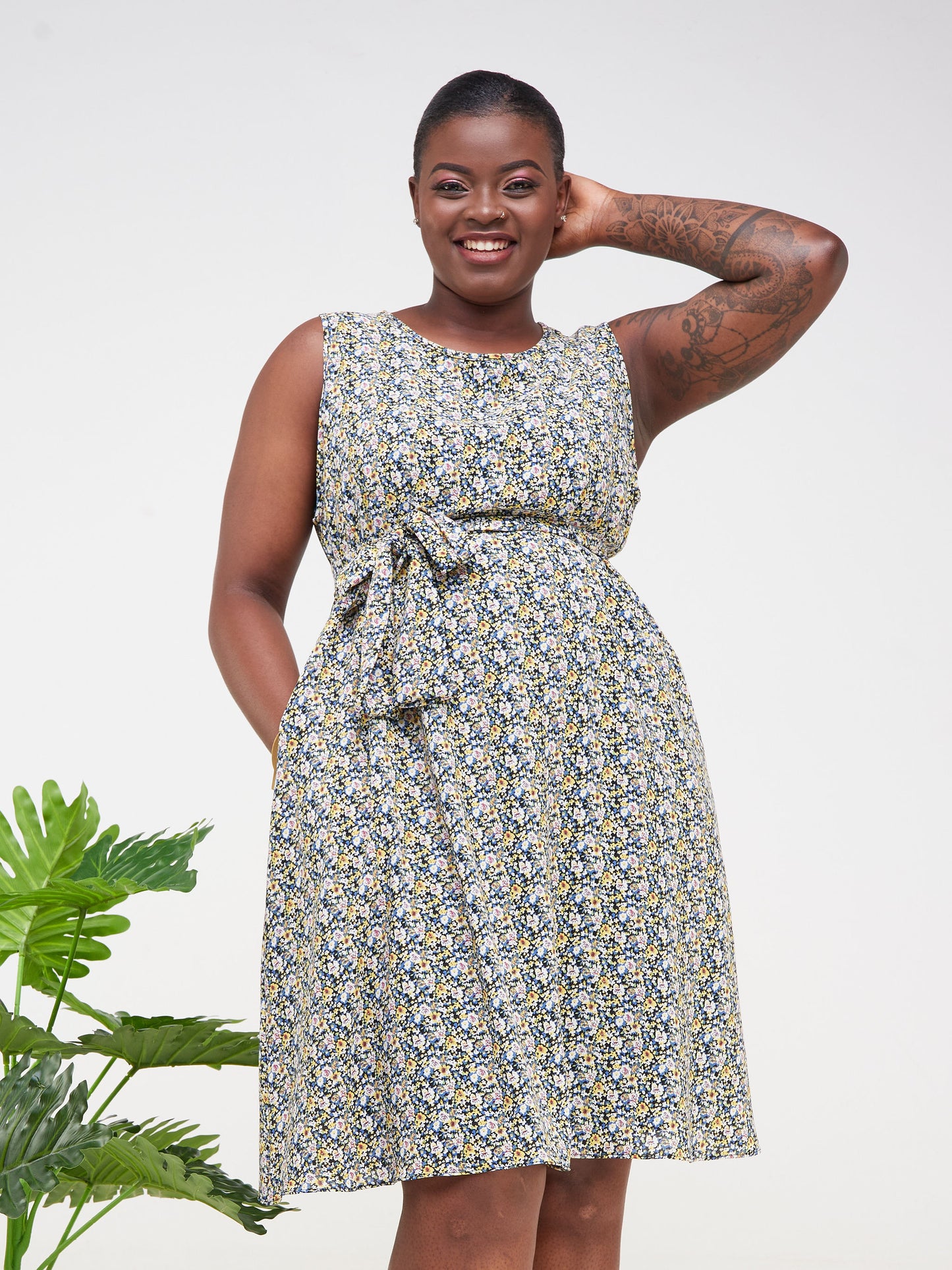 Vivo Basic Lined Sleeveless Tent Dress - Blue / Yellow Floral Print