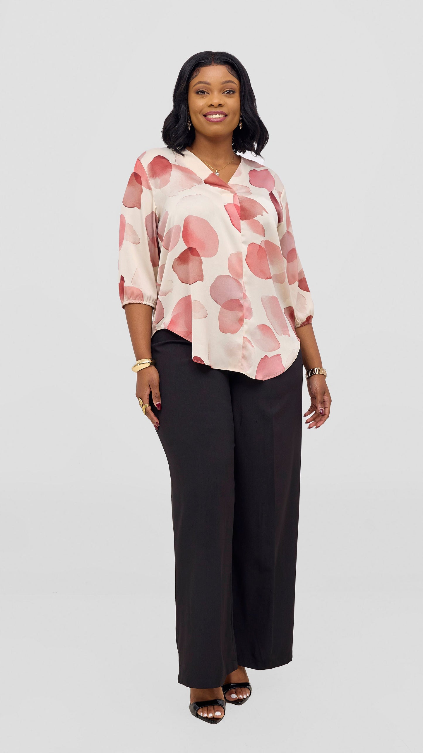 Vivo Dua 3/4 Sleeved V Neck Shirt - Buttermilk / Red Arisi Print