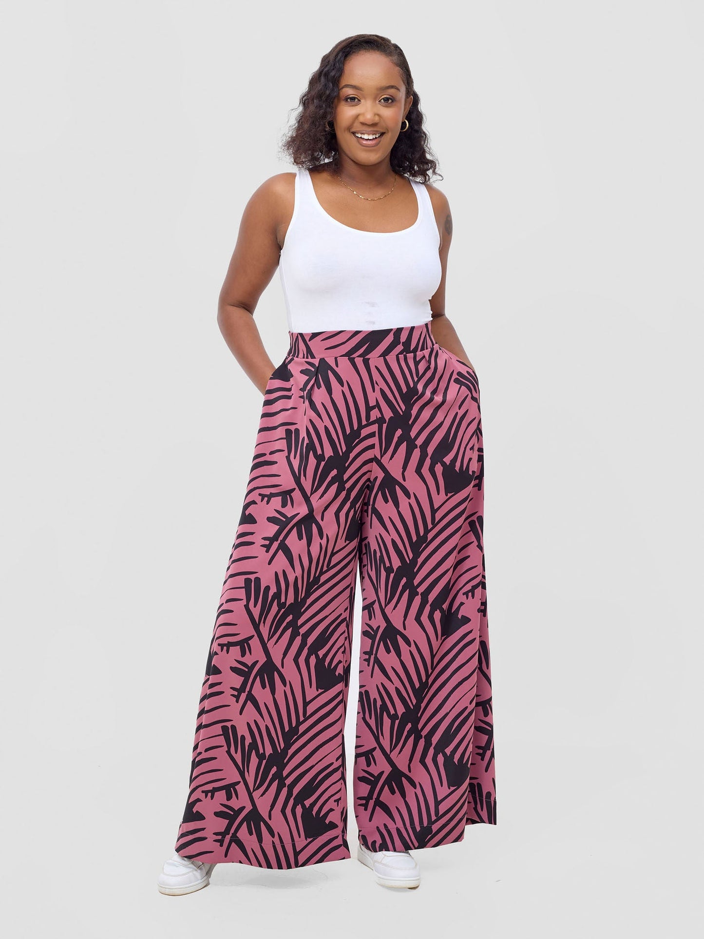 Vivo Ayla Crepe Pants - Dusty Pink / Black Lala Print