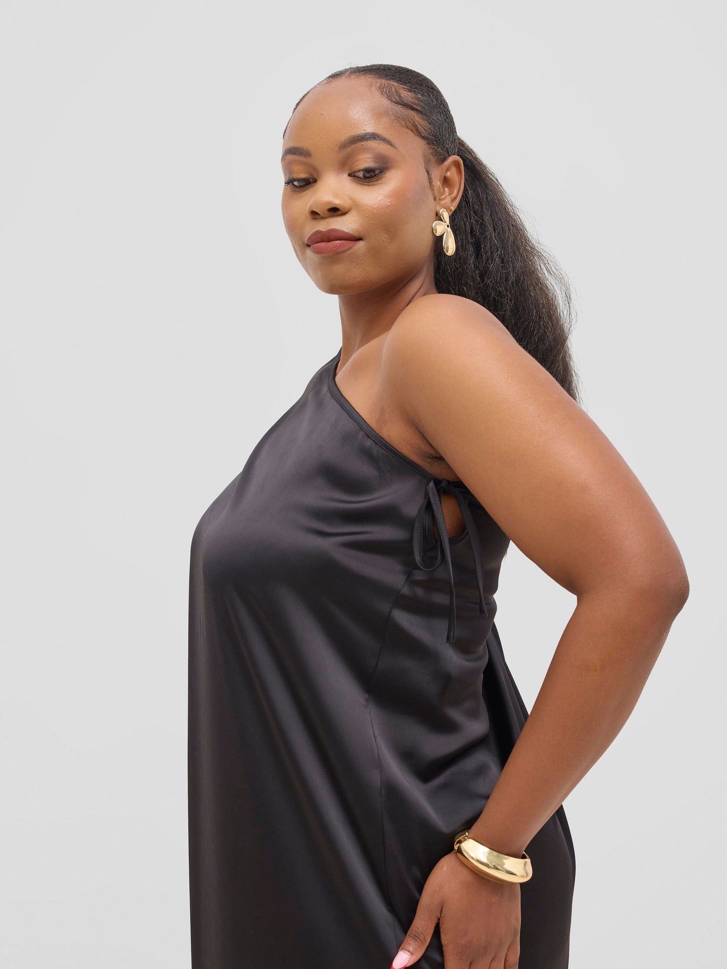 Vivo Yene One Soulder Kaftan - Black