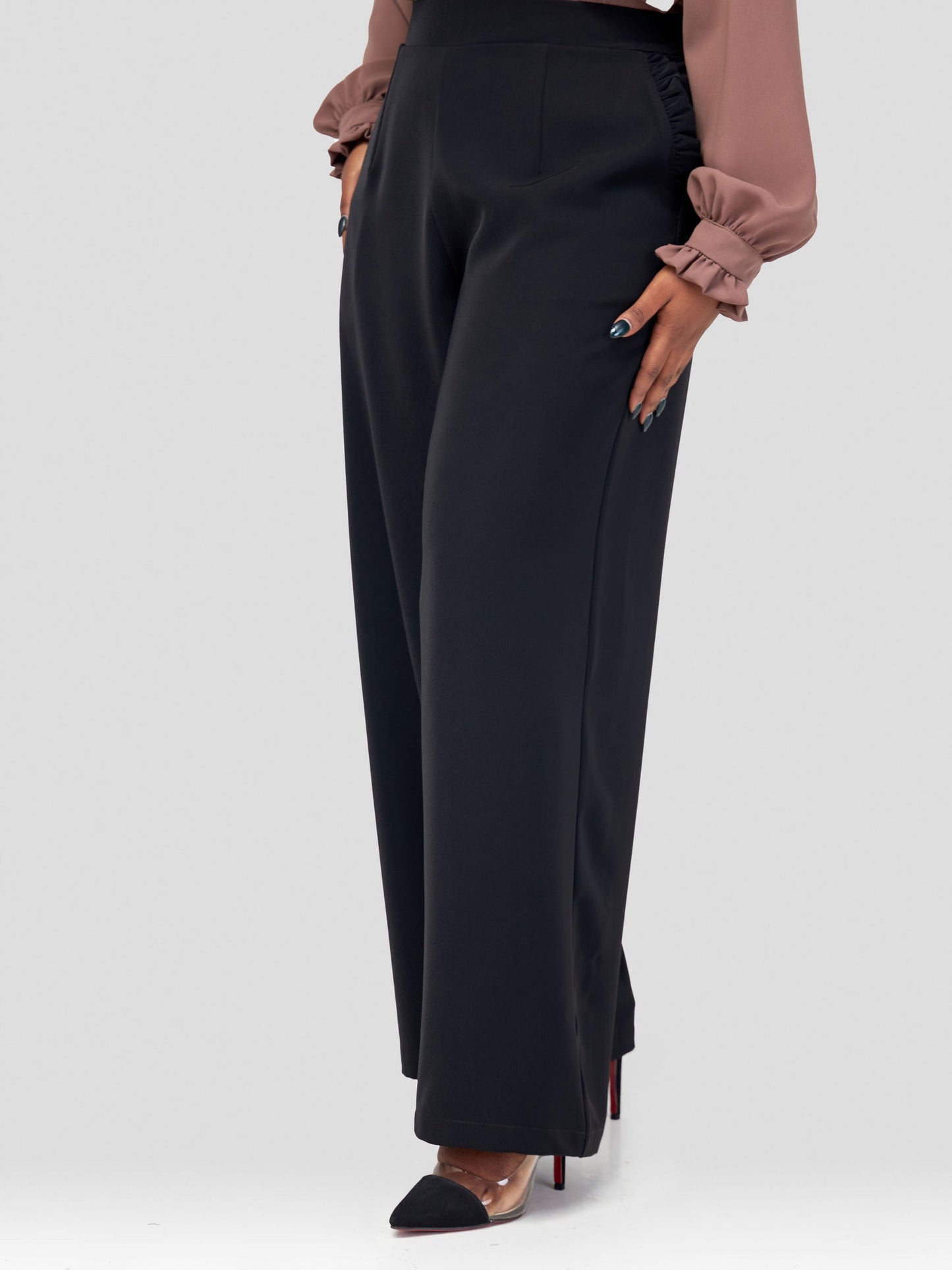 Vivo Sani Ruffle Pocket Straight Leg Pants - Black