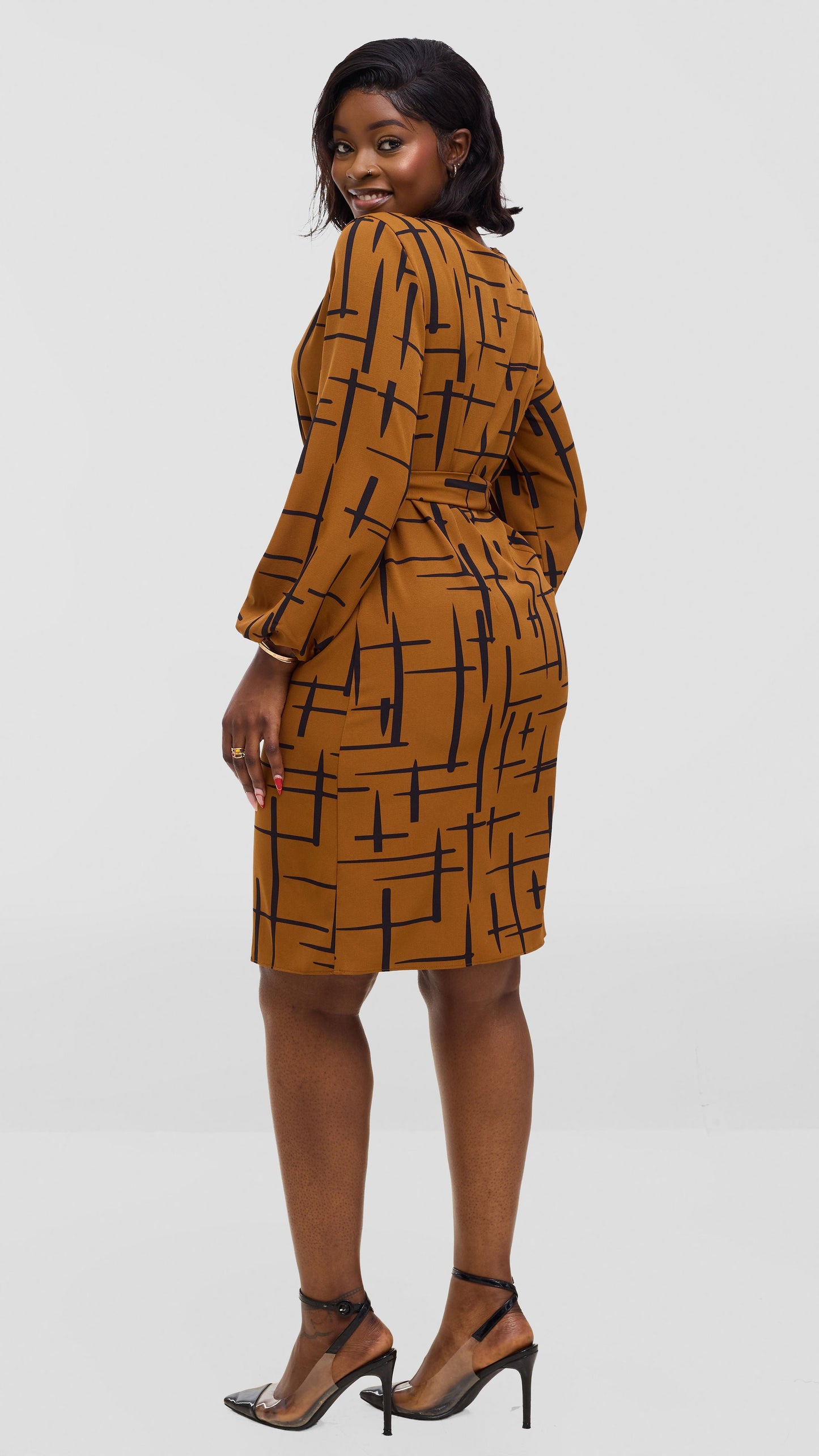 Vivo Laika Bishop Sleeve Shift Dress In Crepe  - Dark Mustard / Black Aria Print
