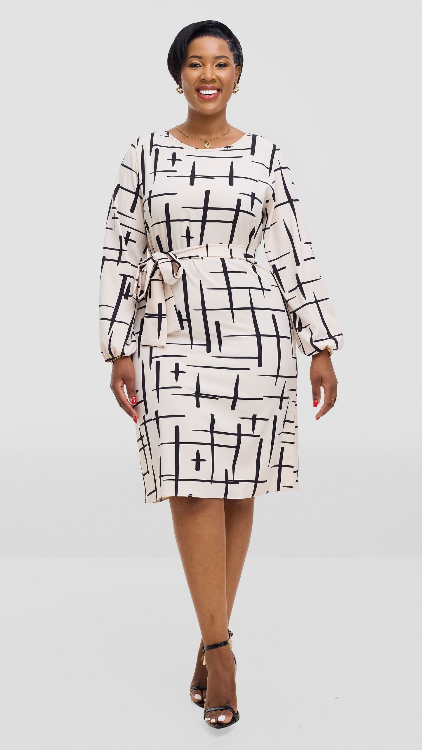 Vivo Laika Bishop Sleeve Shift Dress In Crepe - Buttermilk / Black Aria Print