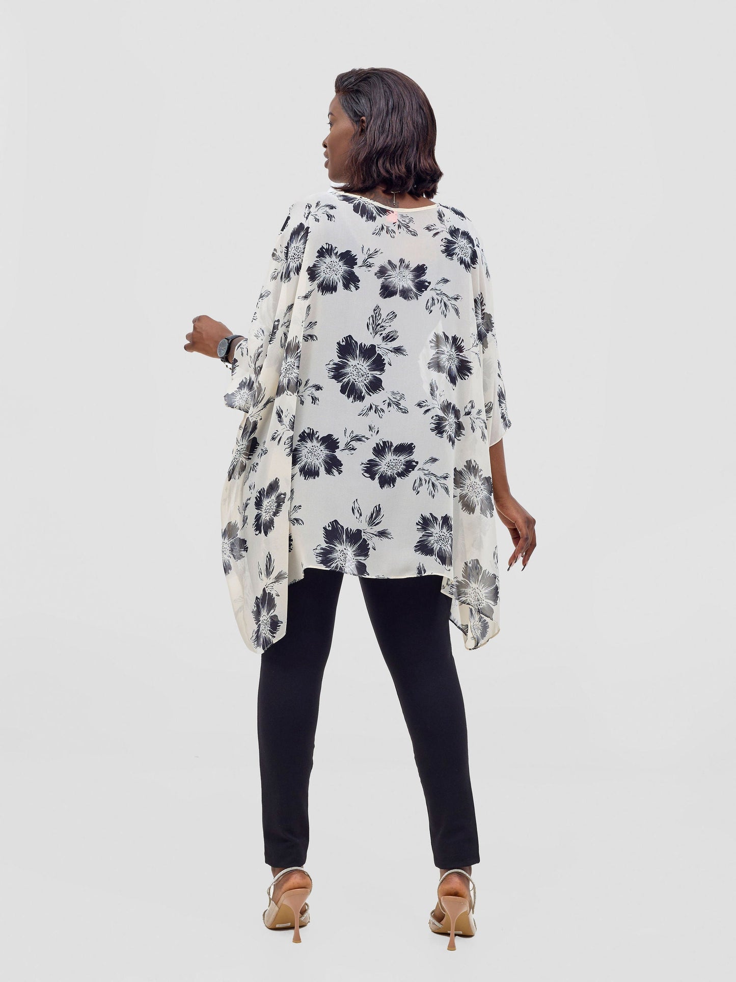 Vivo Basic Liv Chiffon Top - Off-white / Black Print