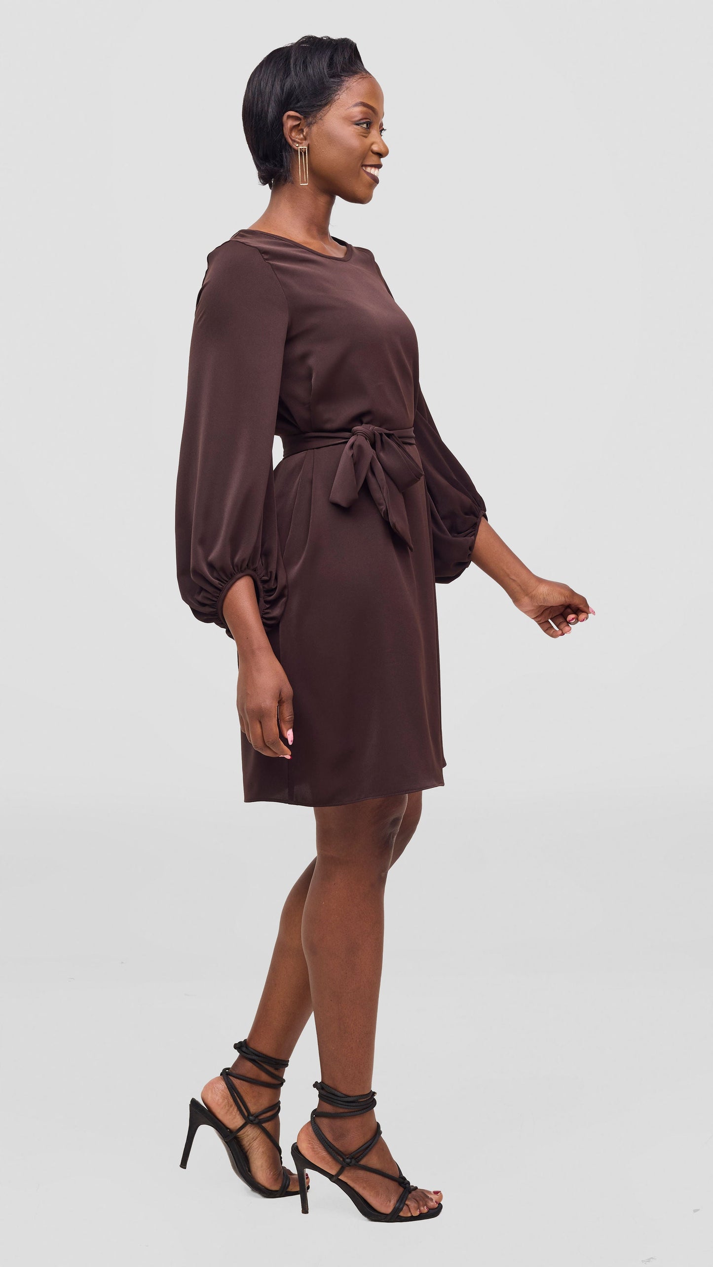 Vivo Naya Bishop Sleeve Shift Dress - Chocolate