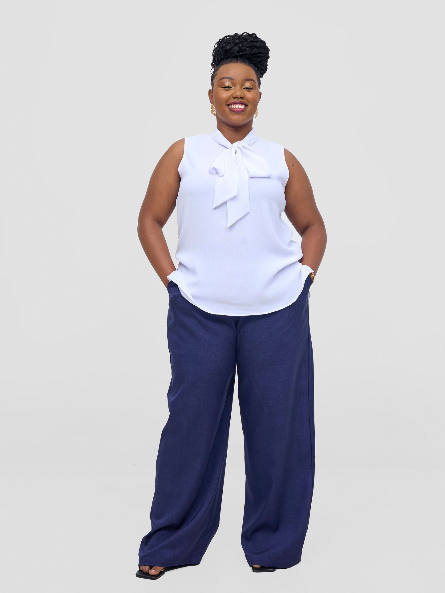 Vivo Niari Sleeveless Top - White