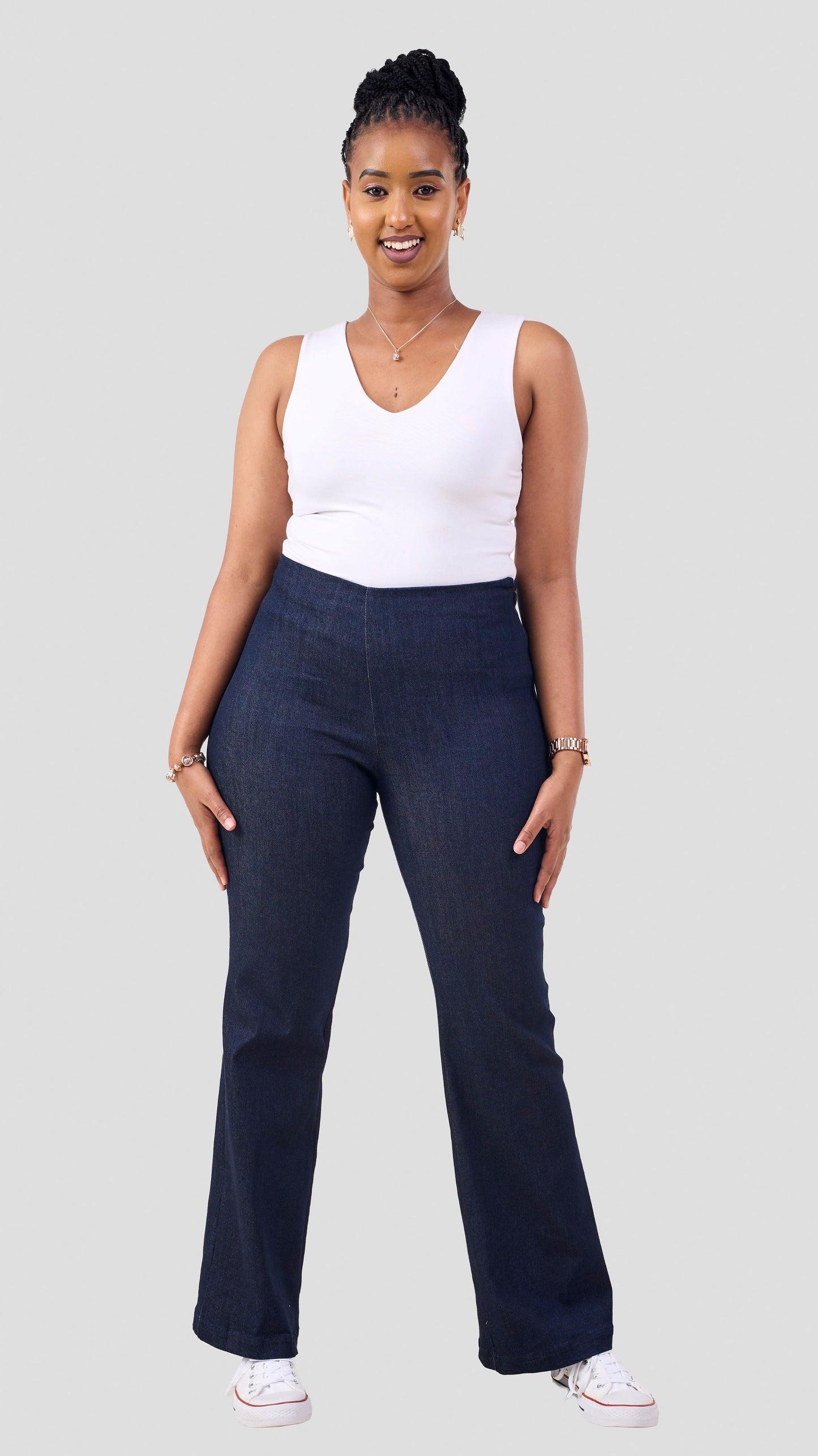 Vivo Lulu Flared Pants In Denim  - Navy