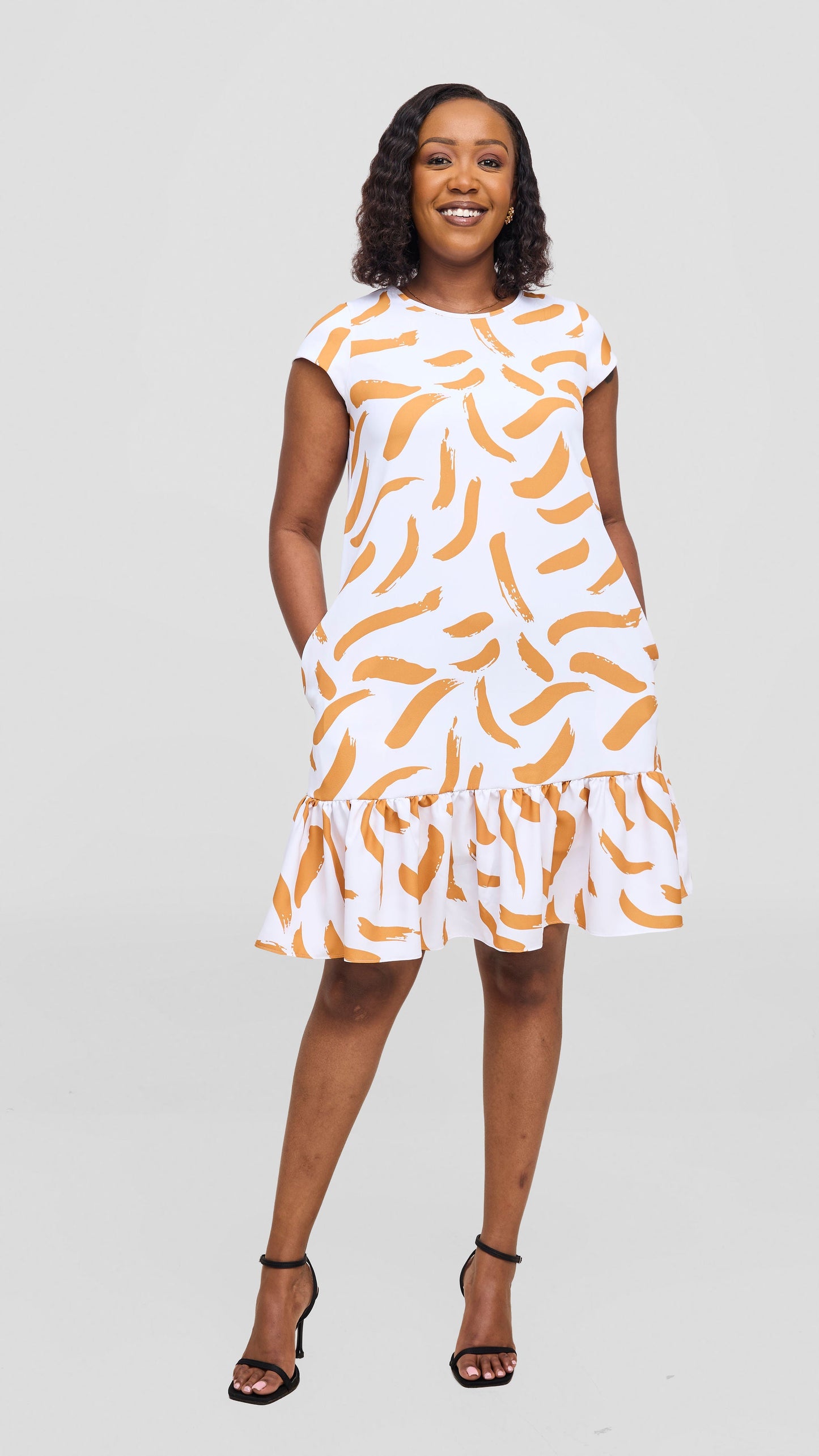 Vivo Dalia Cap Sleeve Gathered Dress - White / Mustard Nasi Print