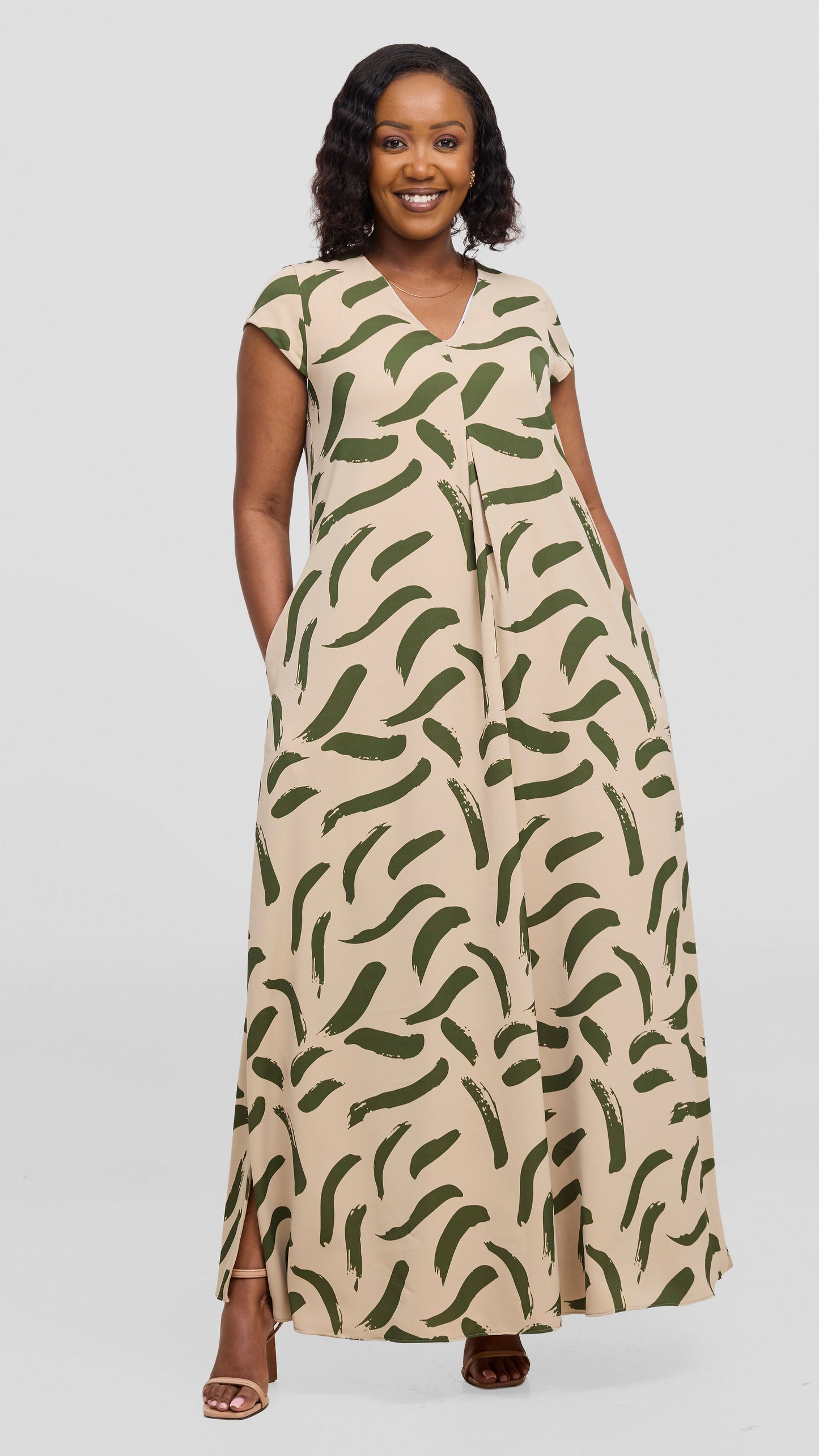 Vivo Kani Cap Sleeve Maxi Dress - Buttermilk / Hunters Nasi Print