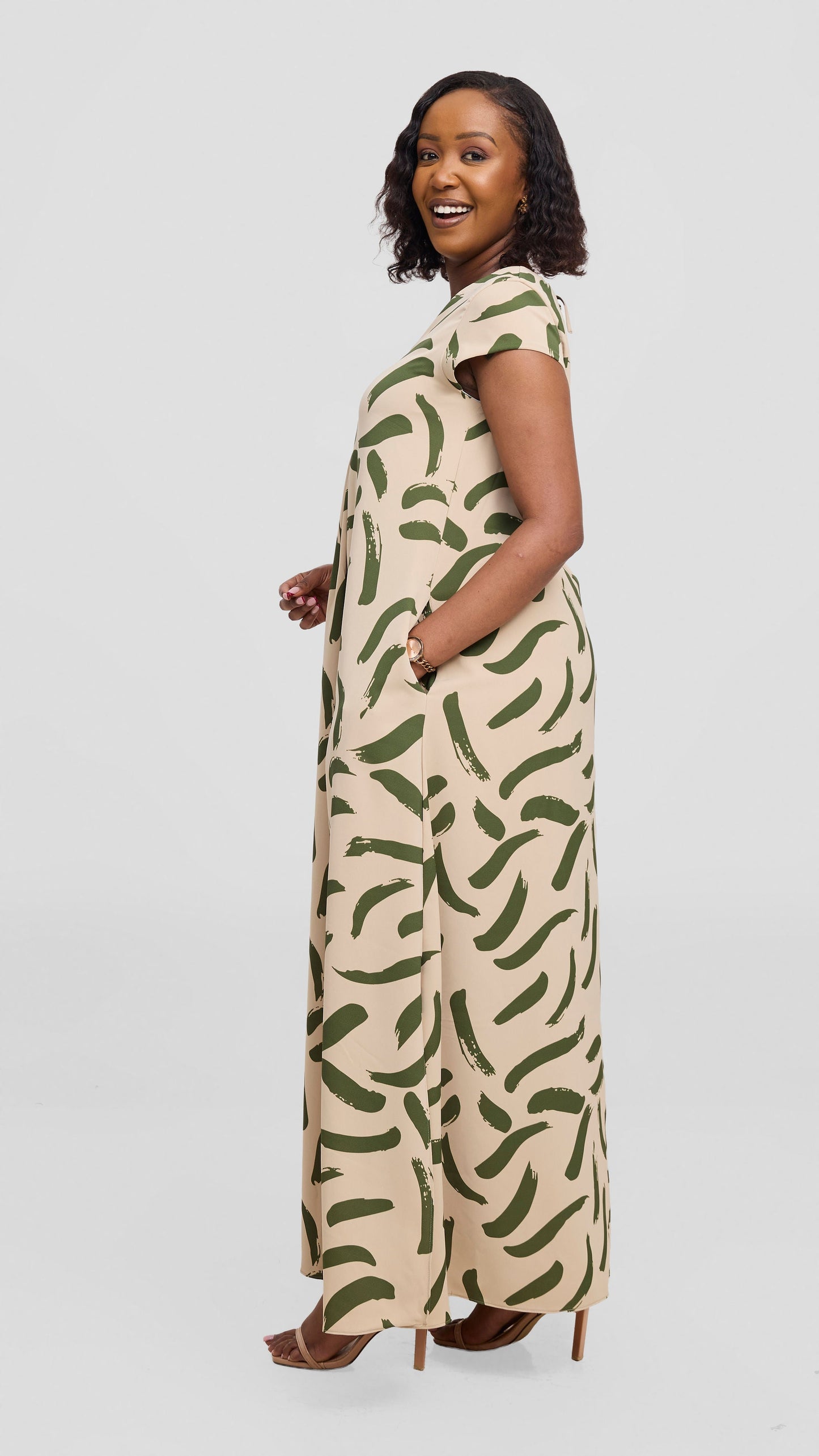 Vivo Kani Cap Sleeve Maxi Dress - Buttermilk / Hunters Nasi Print