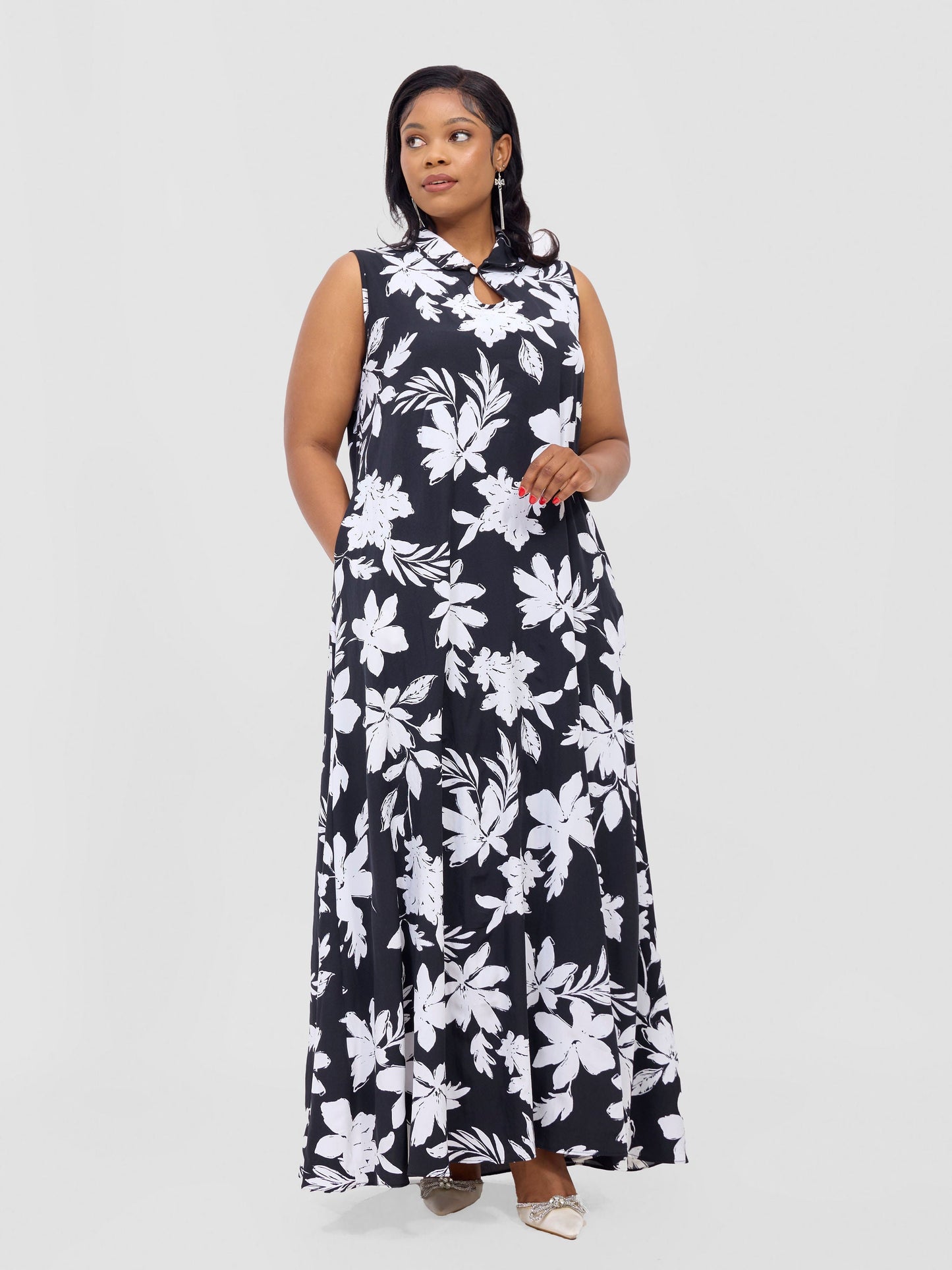Vivo Asha Sleeveless Maxi Dress - Black Peli Print
