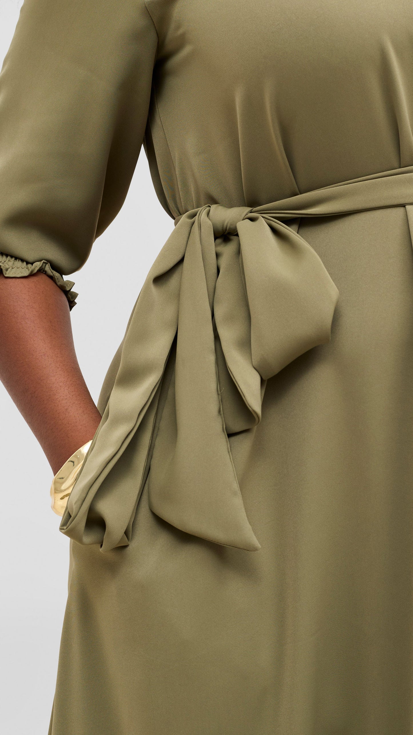 Vivo Serwa Flounce Dress - Olive